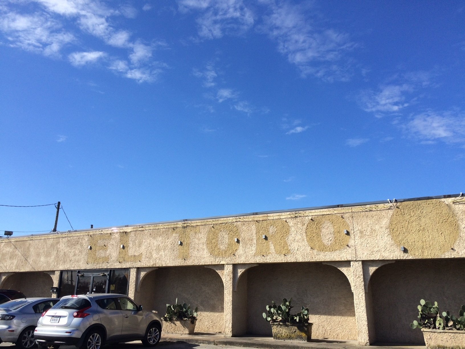 The story of white sauce in Virginia's Mexican restaurants AP News