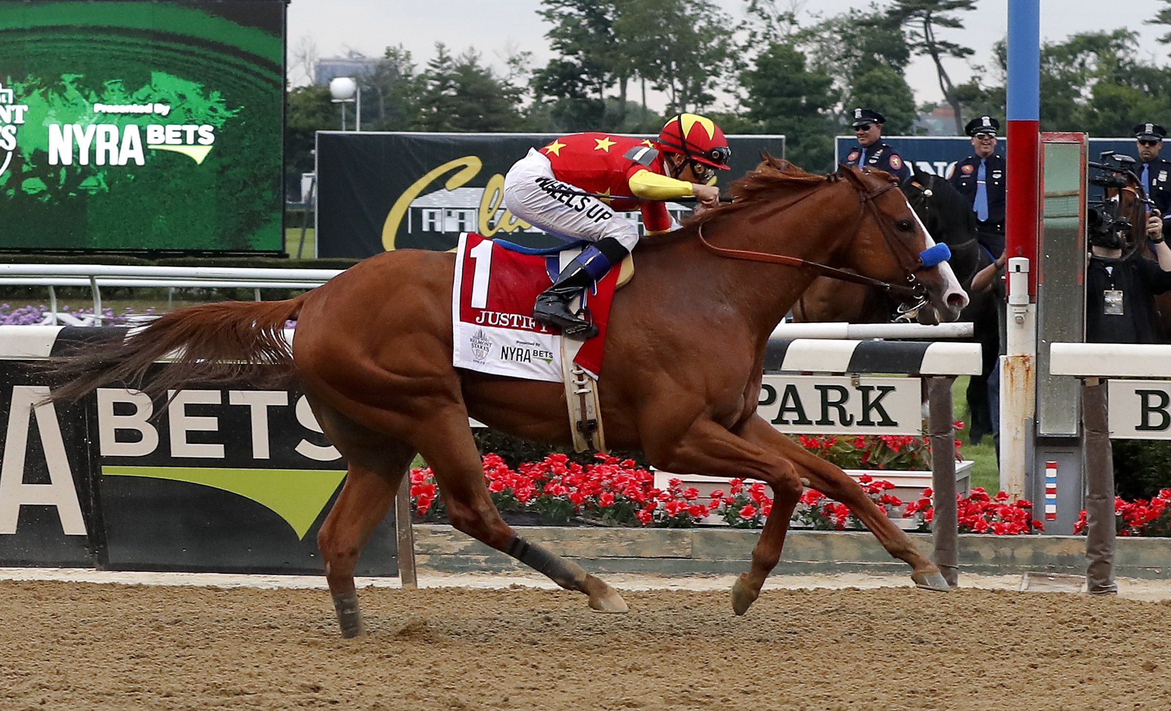 Fans cheer Triple Crown winner Justify during parade lap AP News