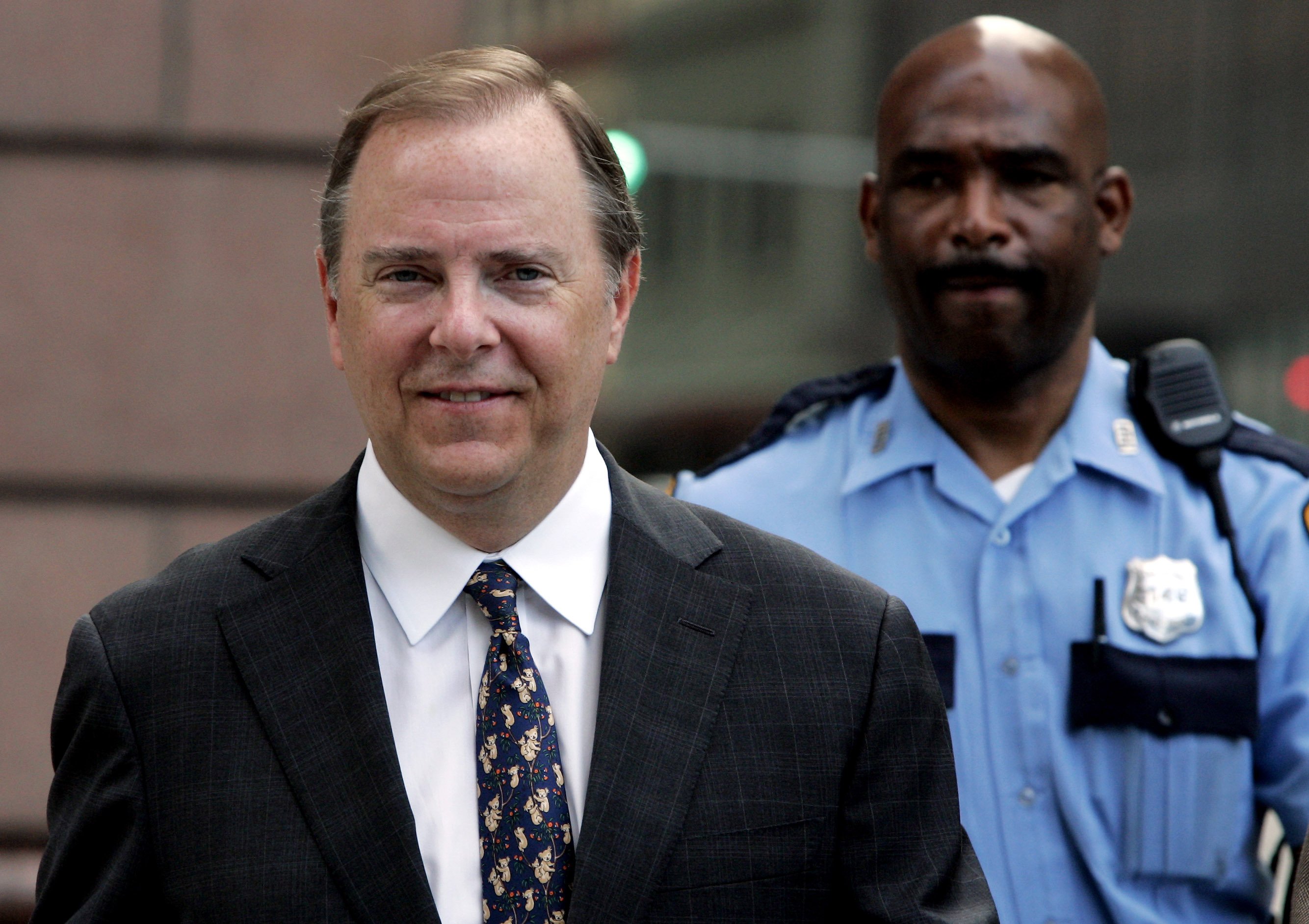 Ex-Enron CEO Jeffrey Skilling released from federal custody AP News