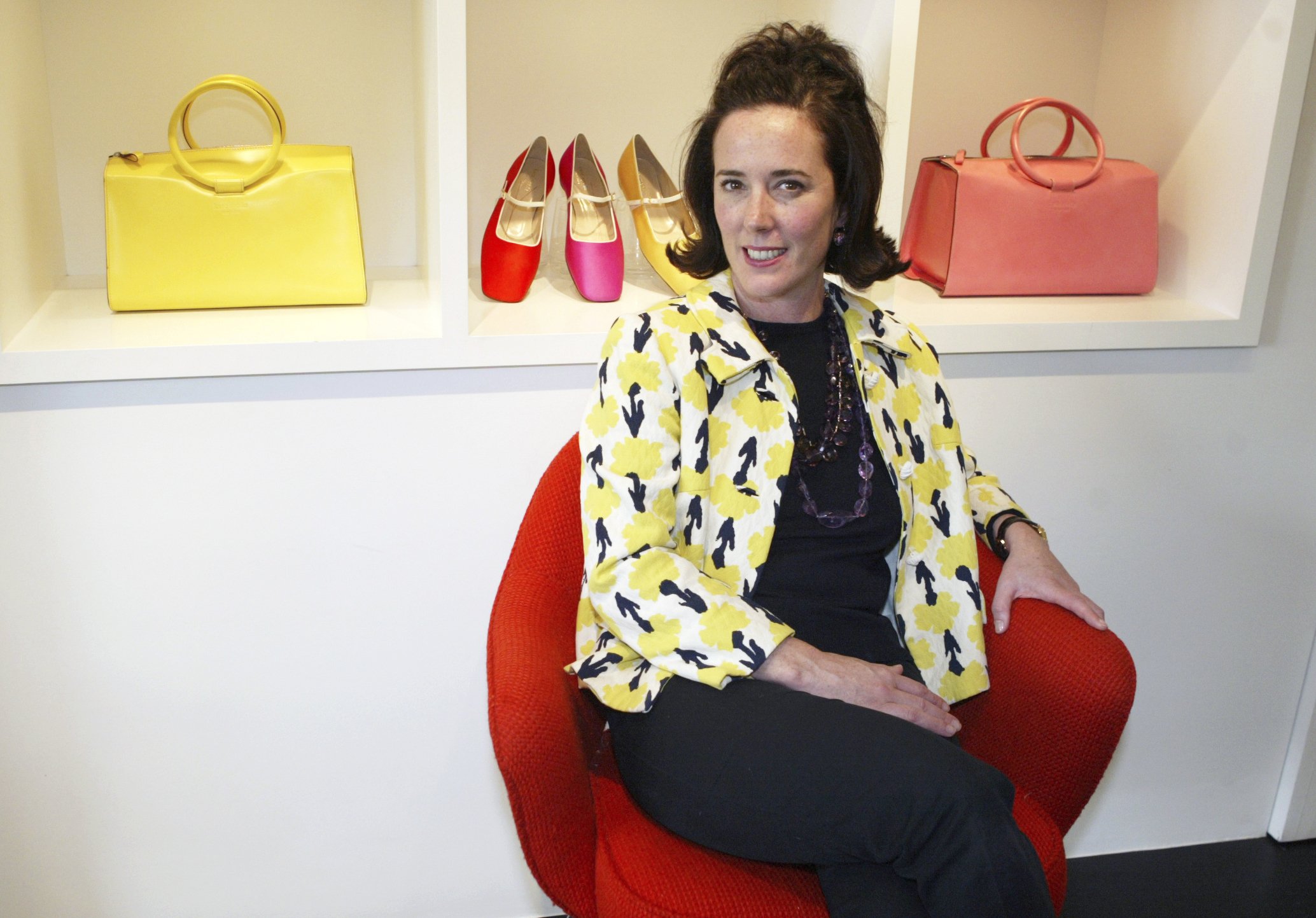 Kate Spade's death ruled a suicide by hanging | AP News