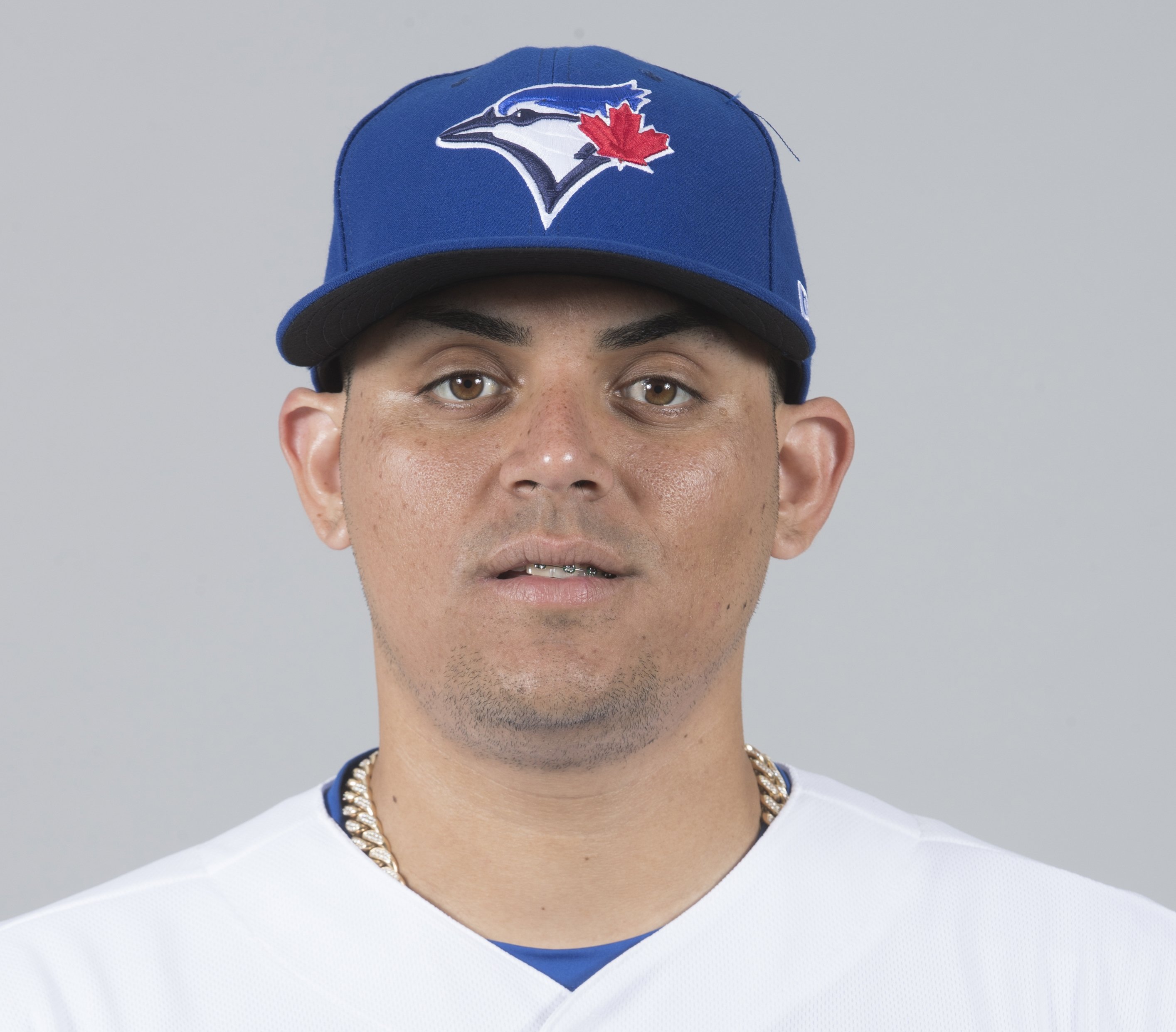 roberto osuna baseball