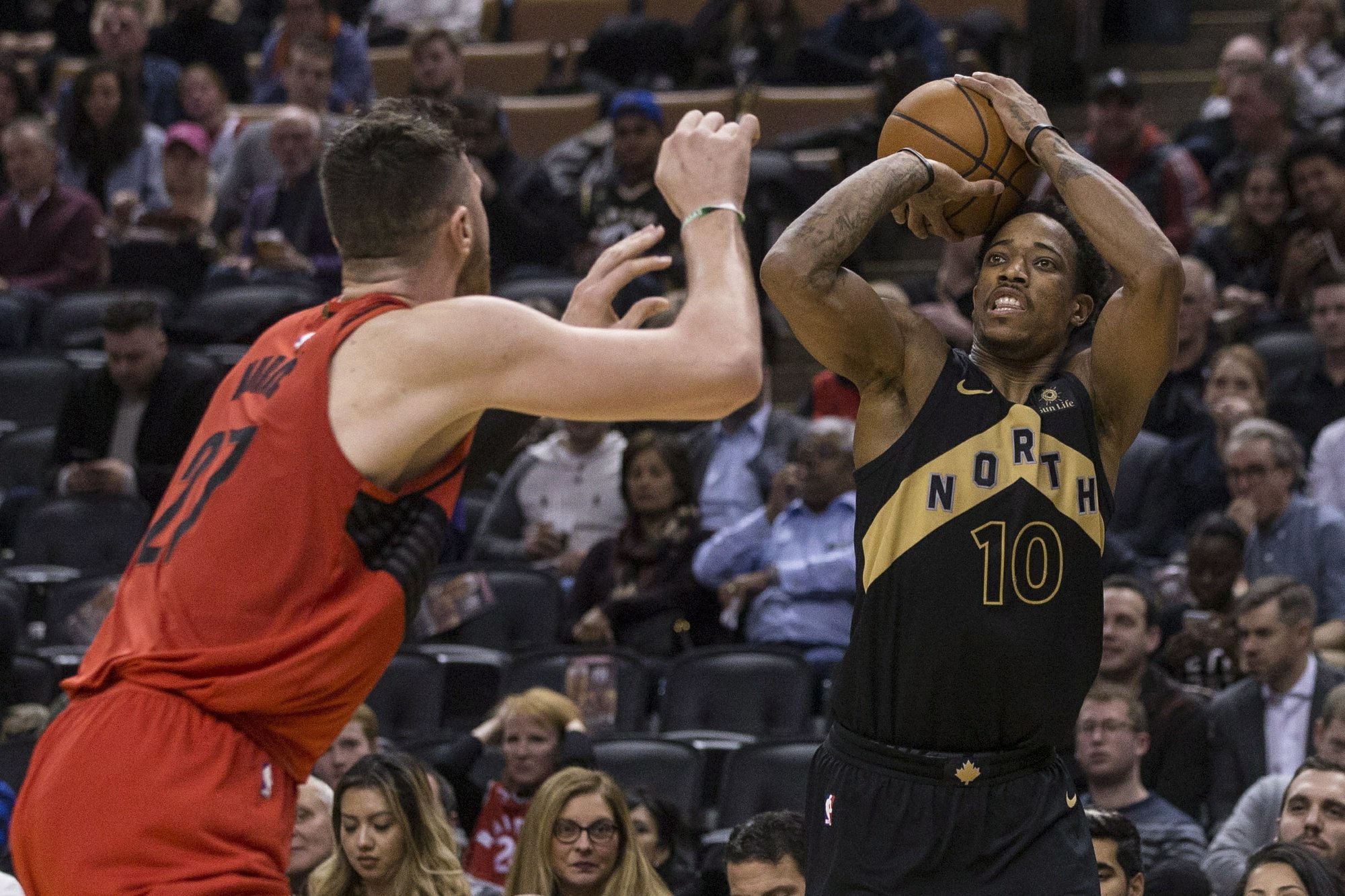 Derozan Spoils Lillard S Milestone Raptors Beat Blazers
