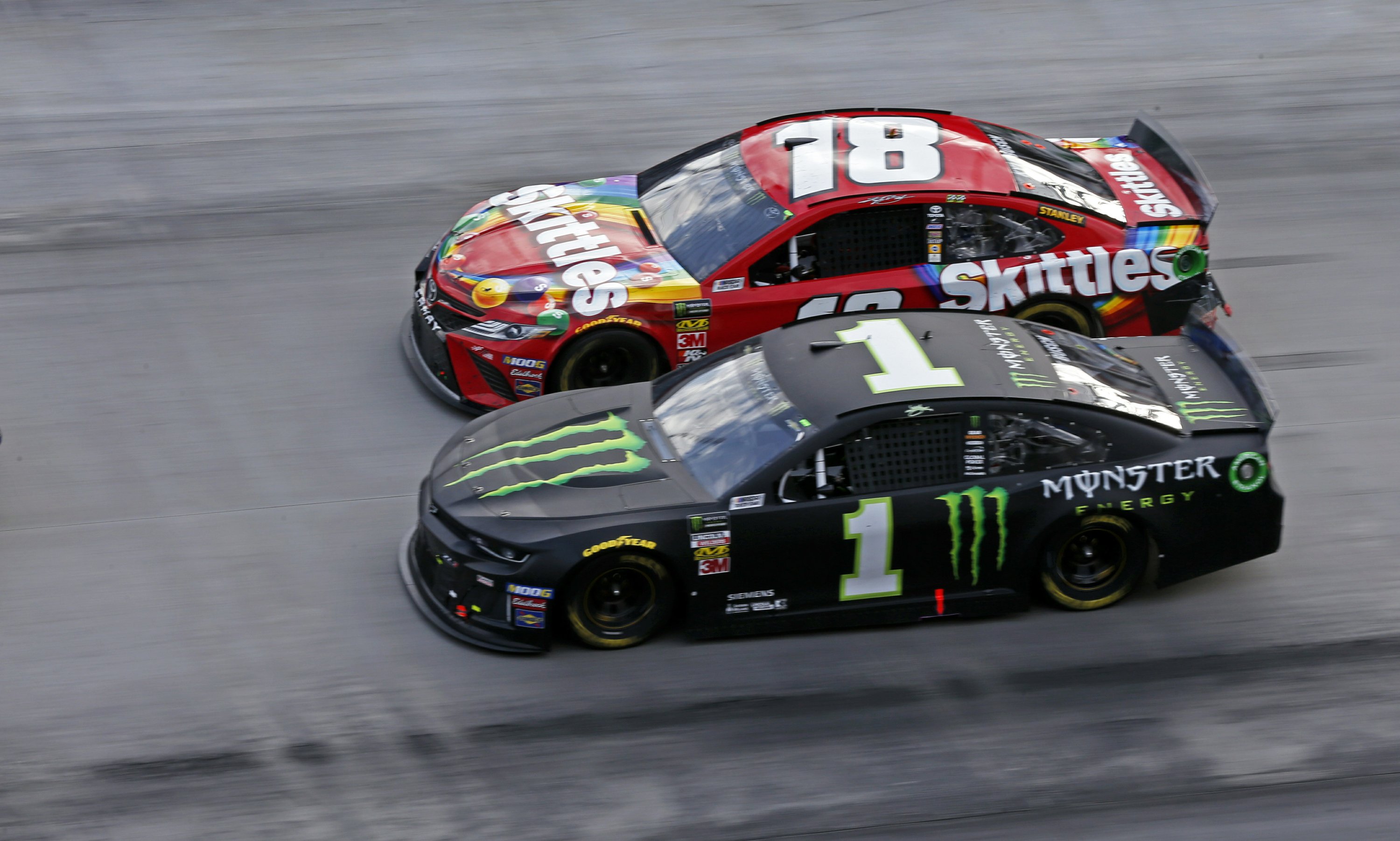 Kyle Busch beats brother to grab 8th Bristol win AP News