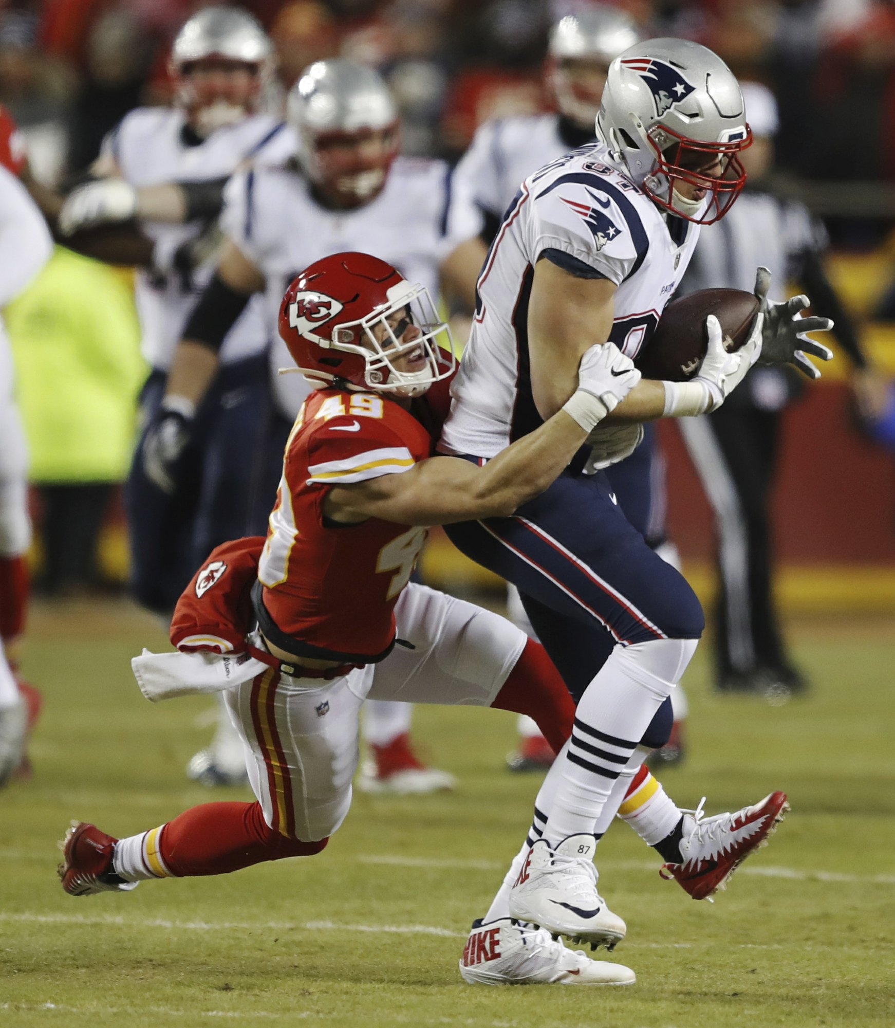 Hurdles cleared, Patriots head to 3rd straight Super Bowl | AP News