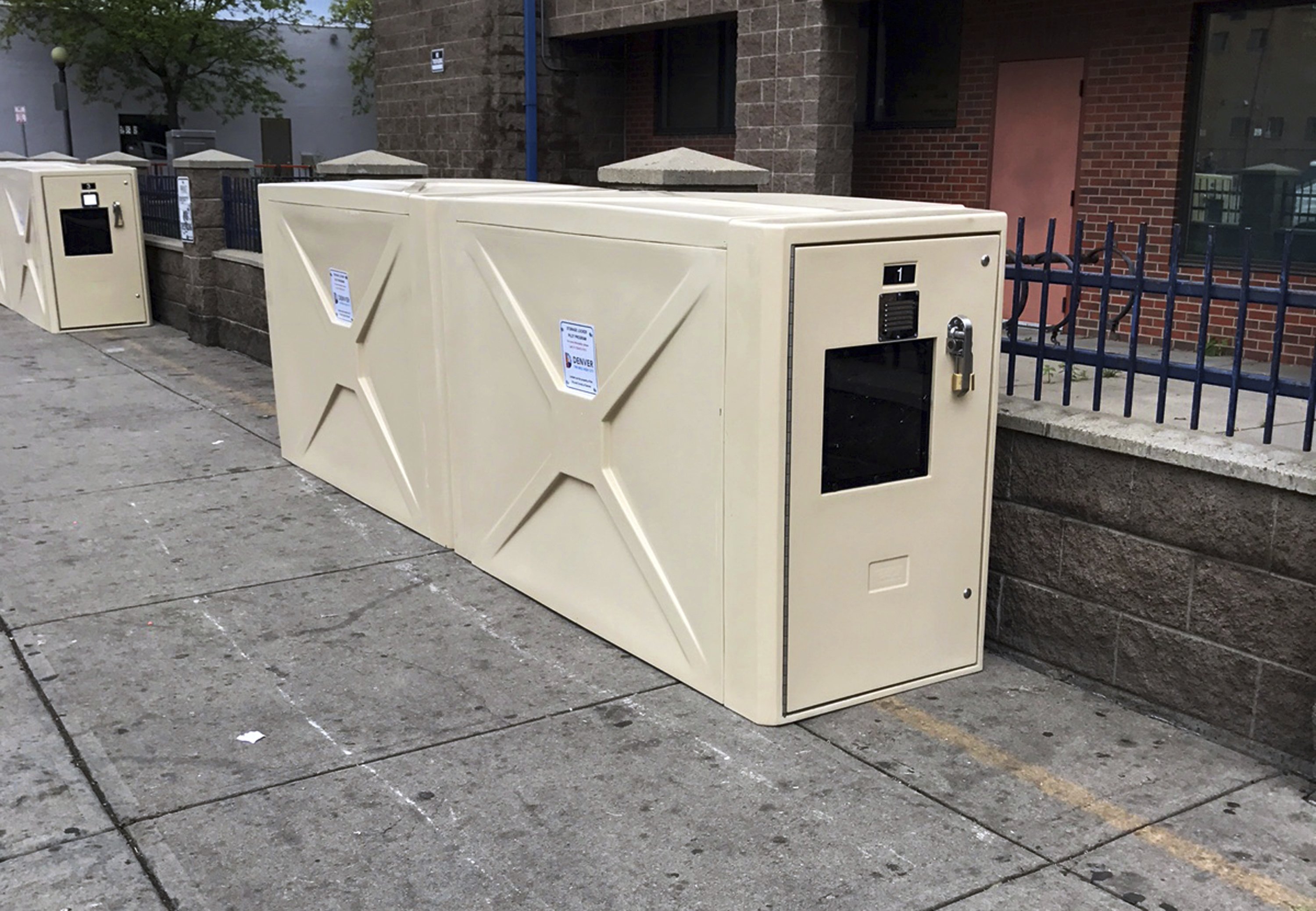 Denver removes homeless storage units lived in by people