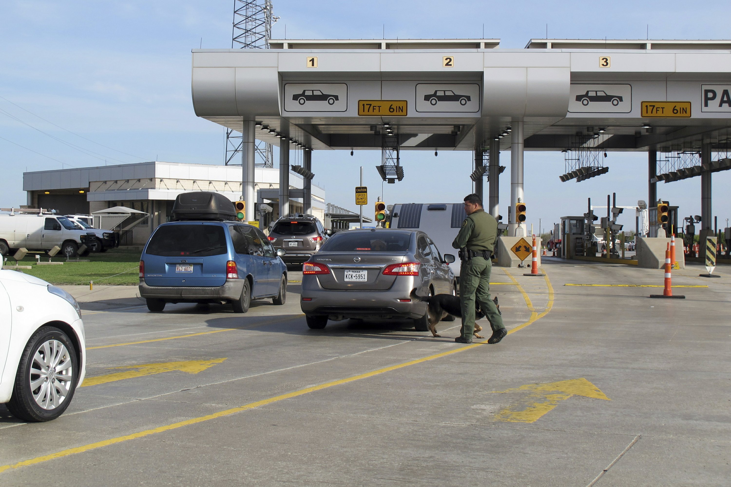 Border Patrol's checkpoints overlooked in debate over wall AP News