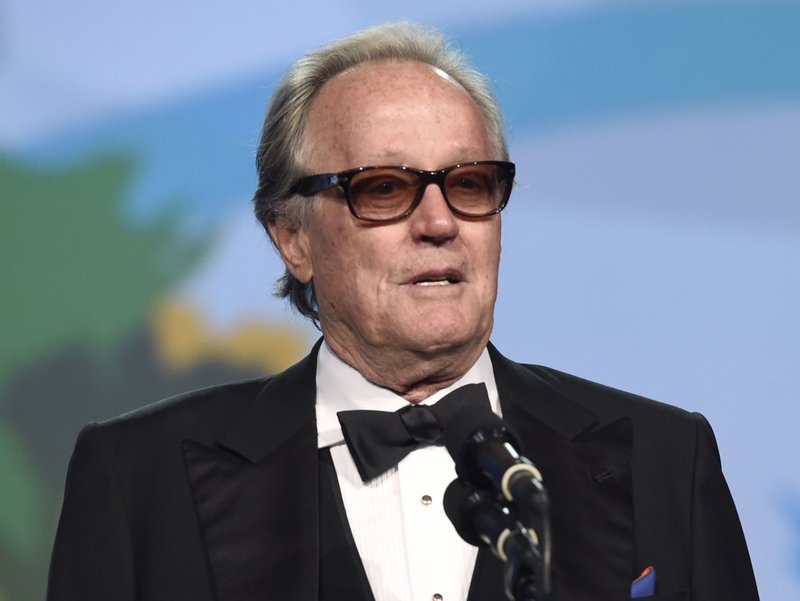 Peter Fonda Apologizes For Vulgar Barron Trump Tweet