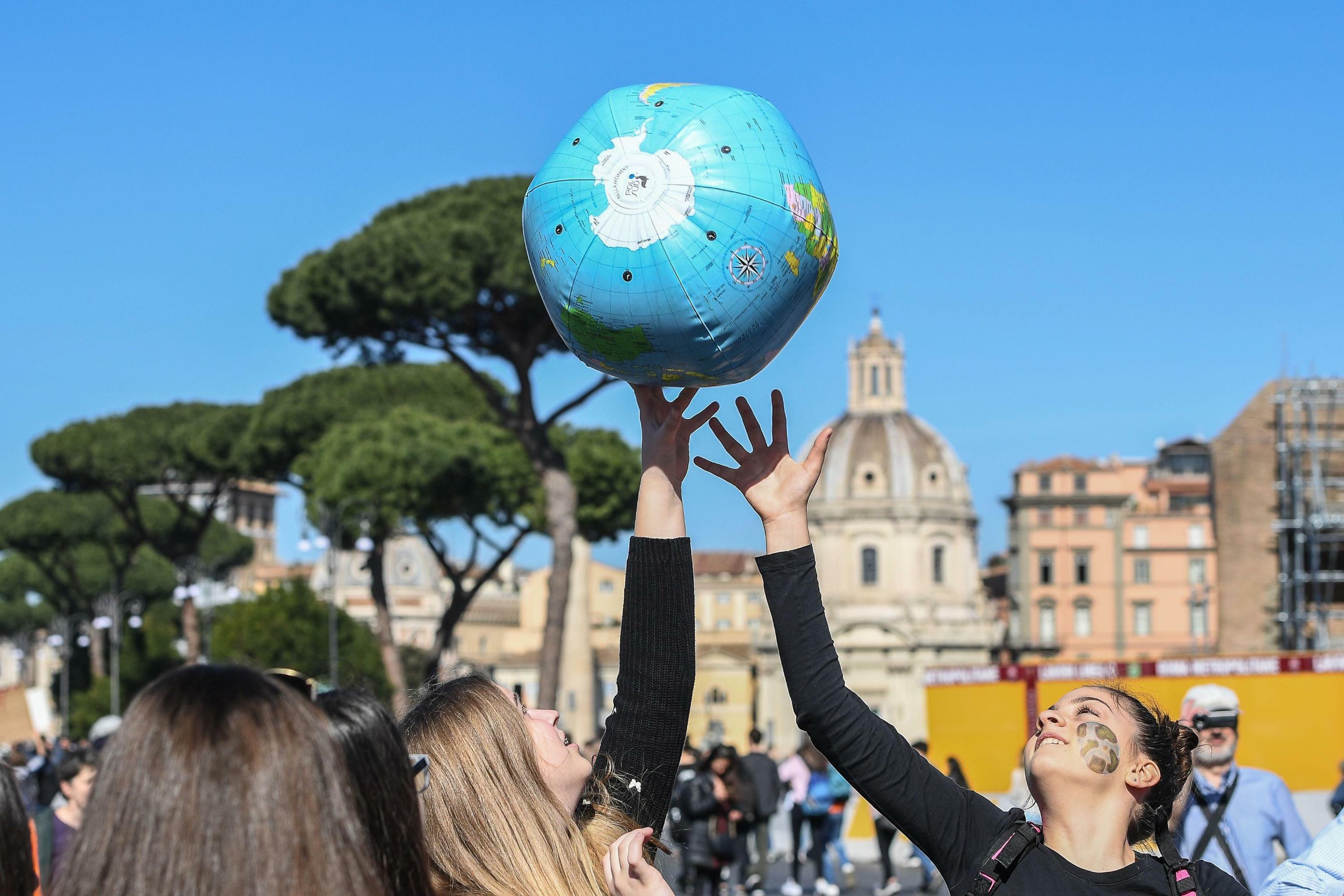 Students globally protest warming, pleading for their future Students globally protest warming, pleading for their future