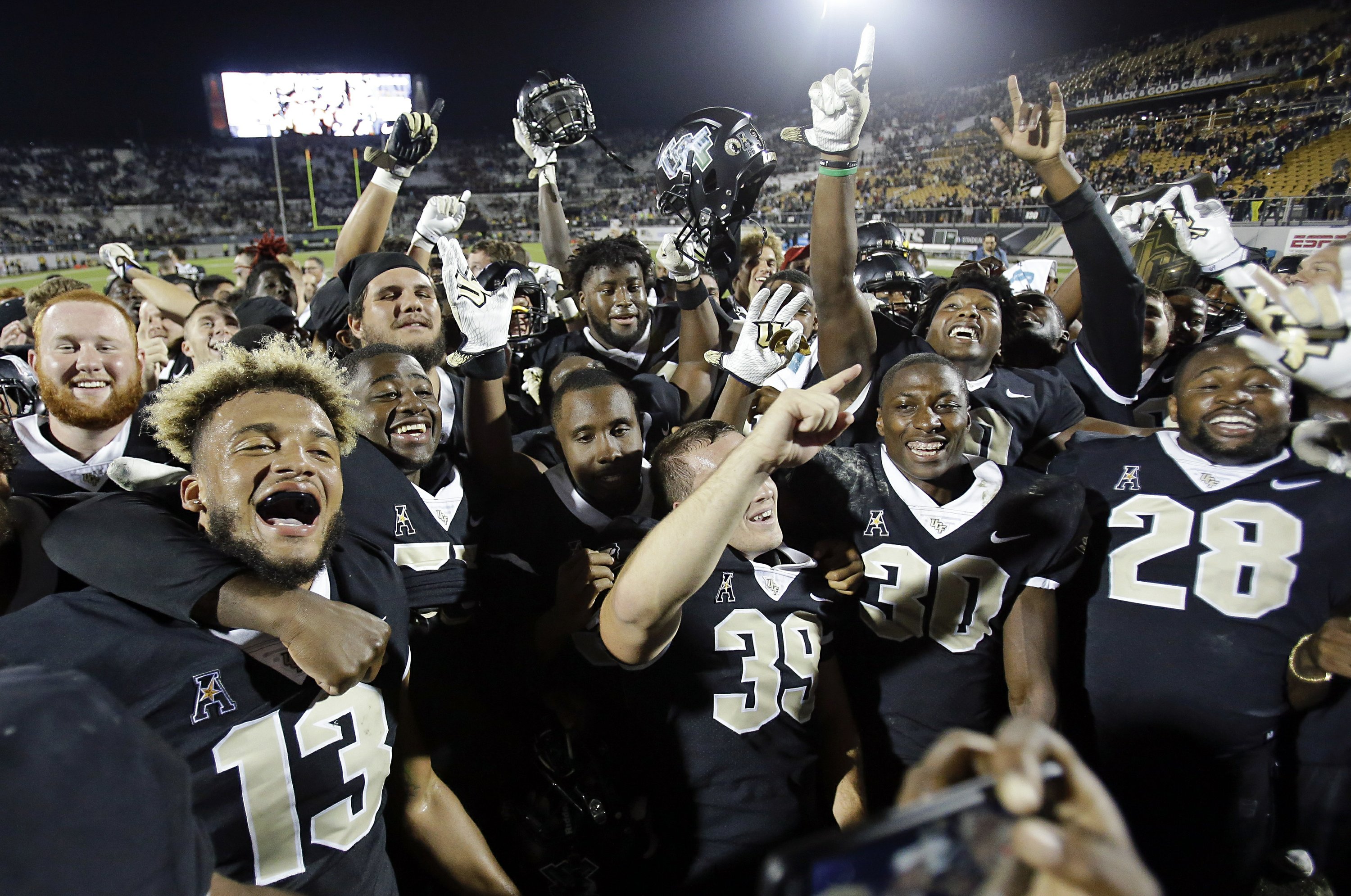 Winless to unbeaten No. 12 UCF beats USF to cap turnaround AP News