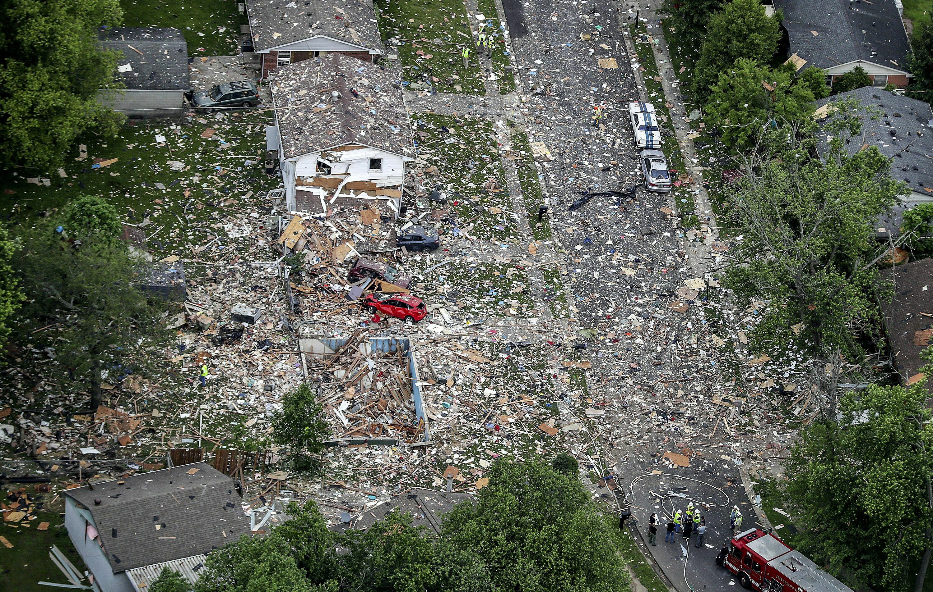 House explosion kills 1, injures 2 in southern Indiana city | AP News