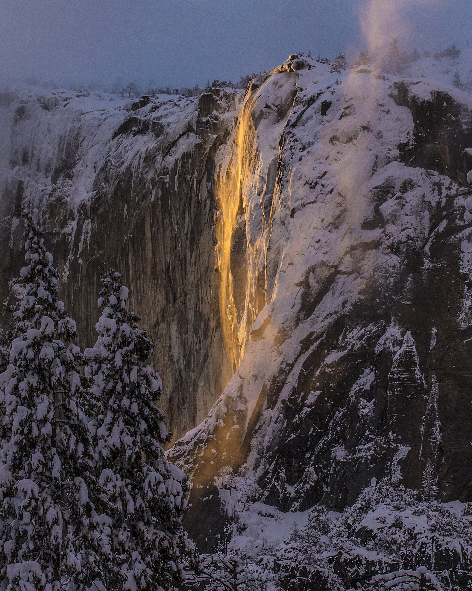 'Firefall' phenomenon wows visitors to Yosemite's El Capitan AP News