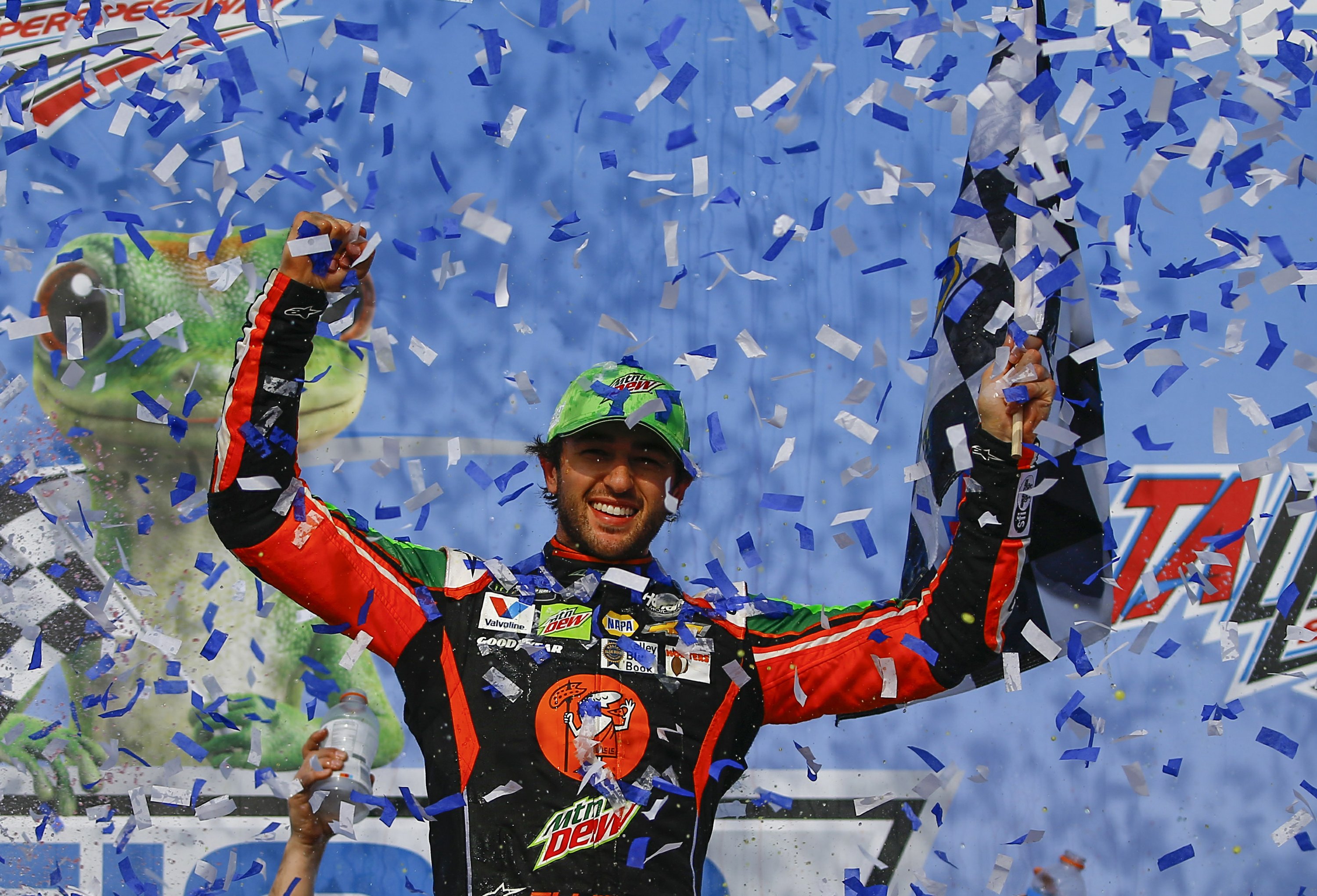 Chase Elliott wins Cup race at Talladega, 1st win for Chevy AP News