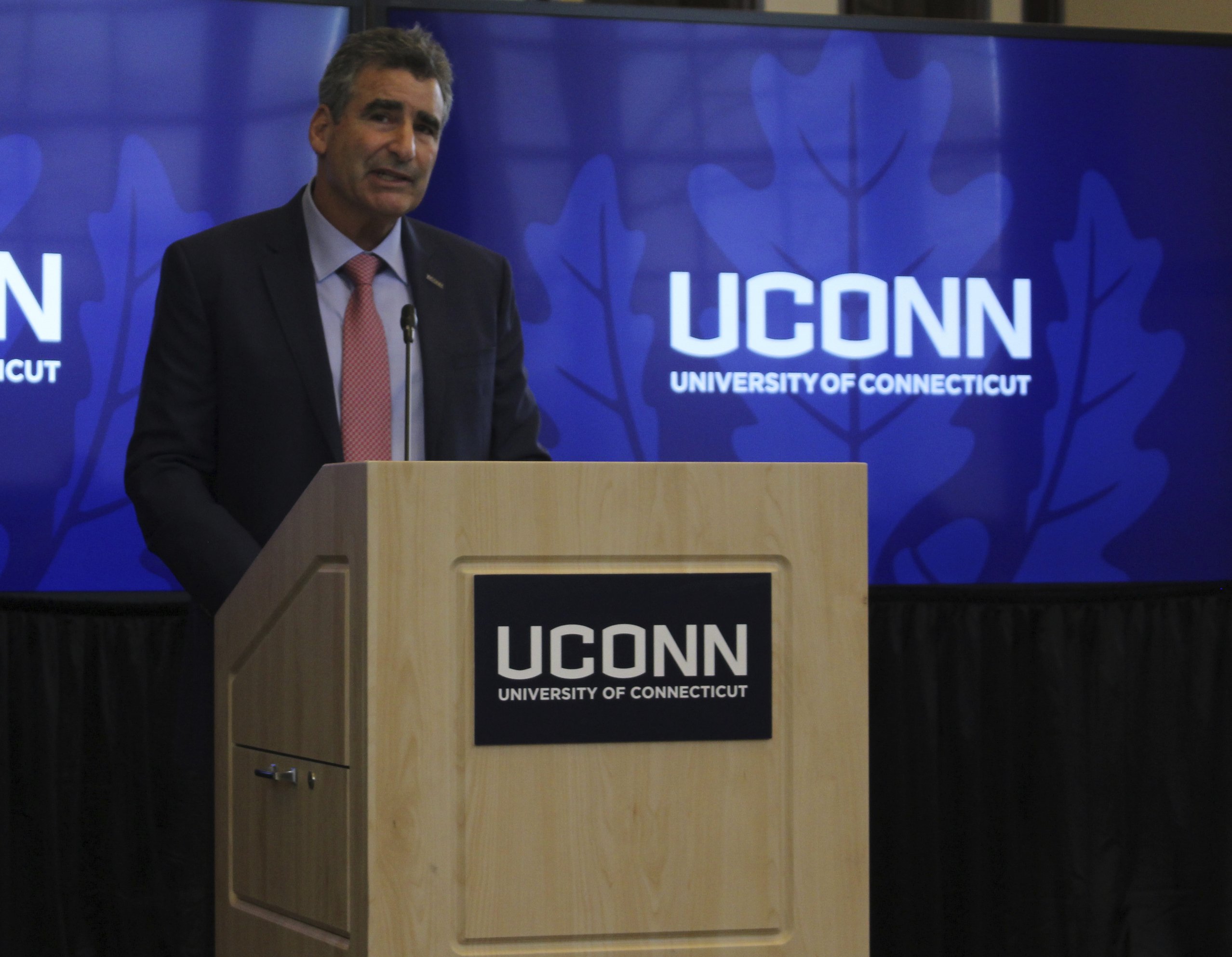 Virginia provost Katsouleas appointed UConn president | AP News
