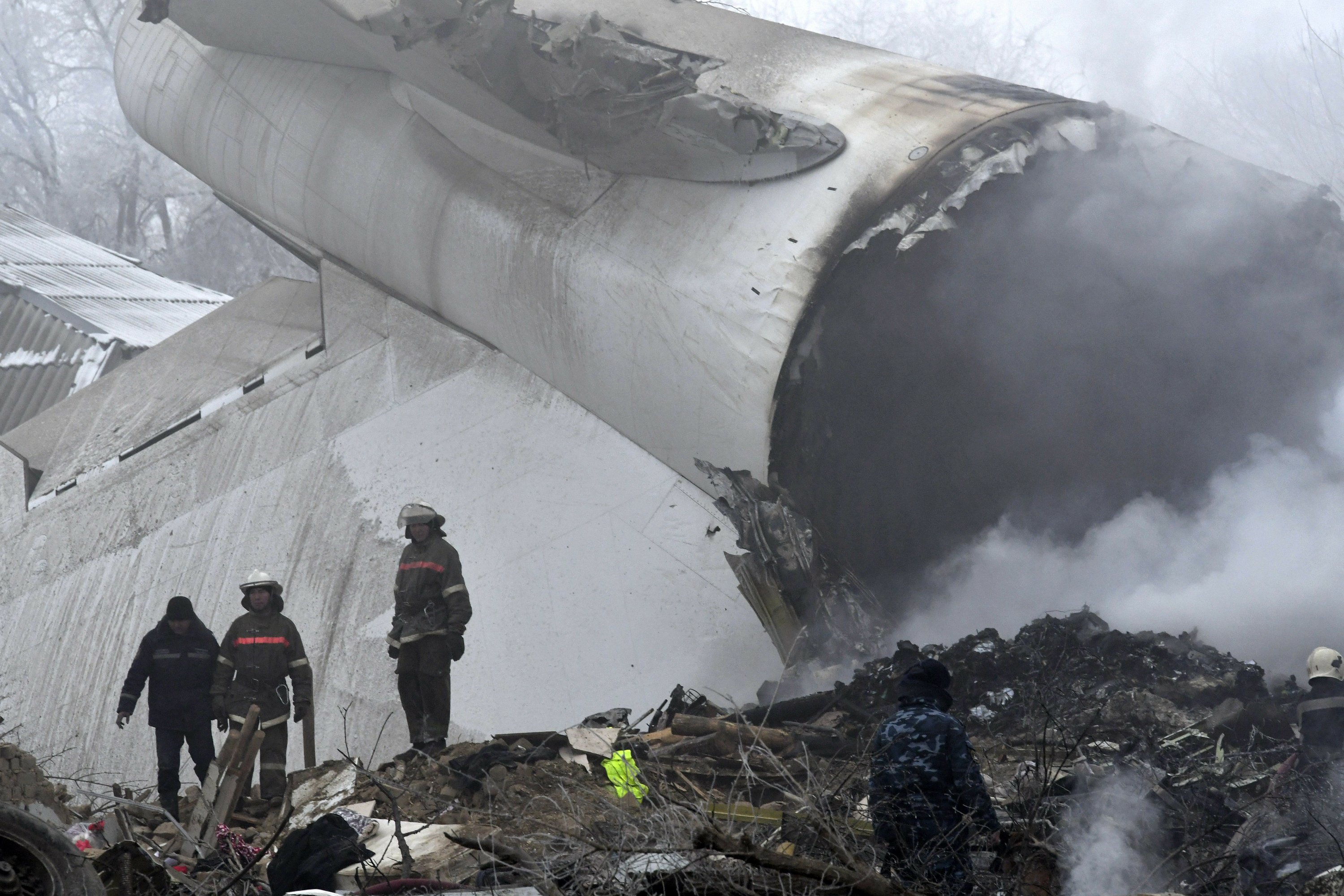 Kyrgyzstan: Cargo plane crash kills 37, destroys village