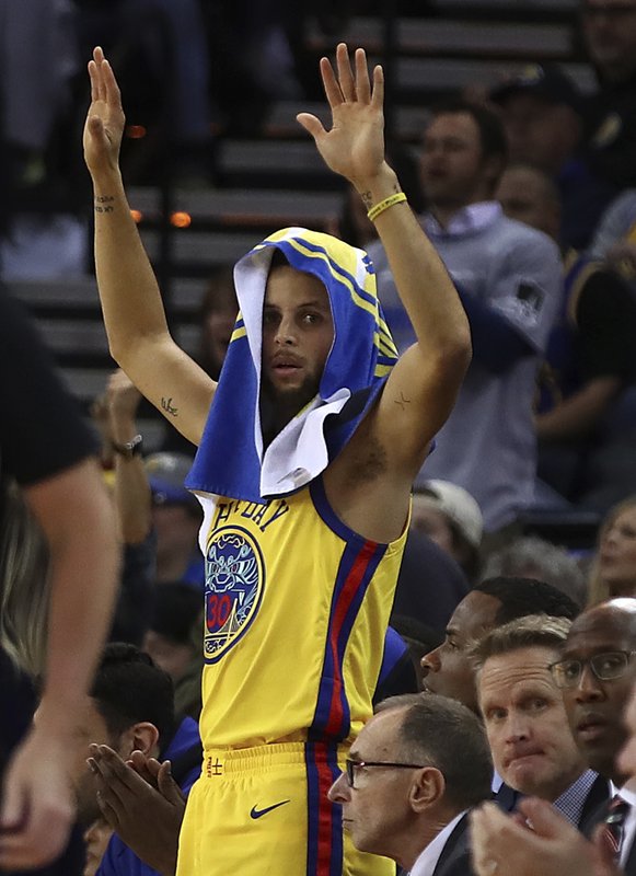 Durant Has Triple Double Warriors Hit 21 3s To Beat Wolves