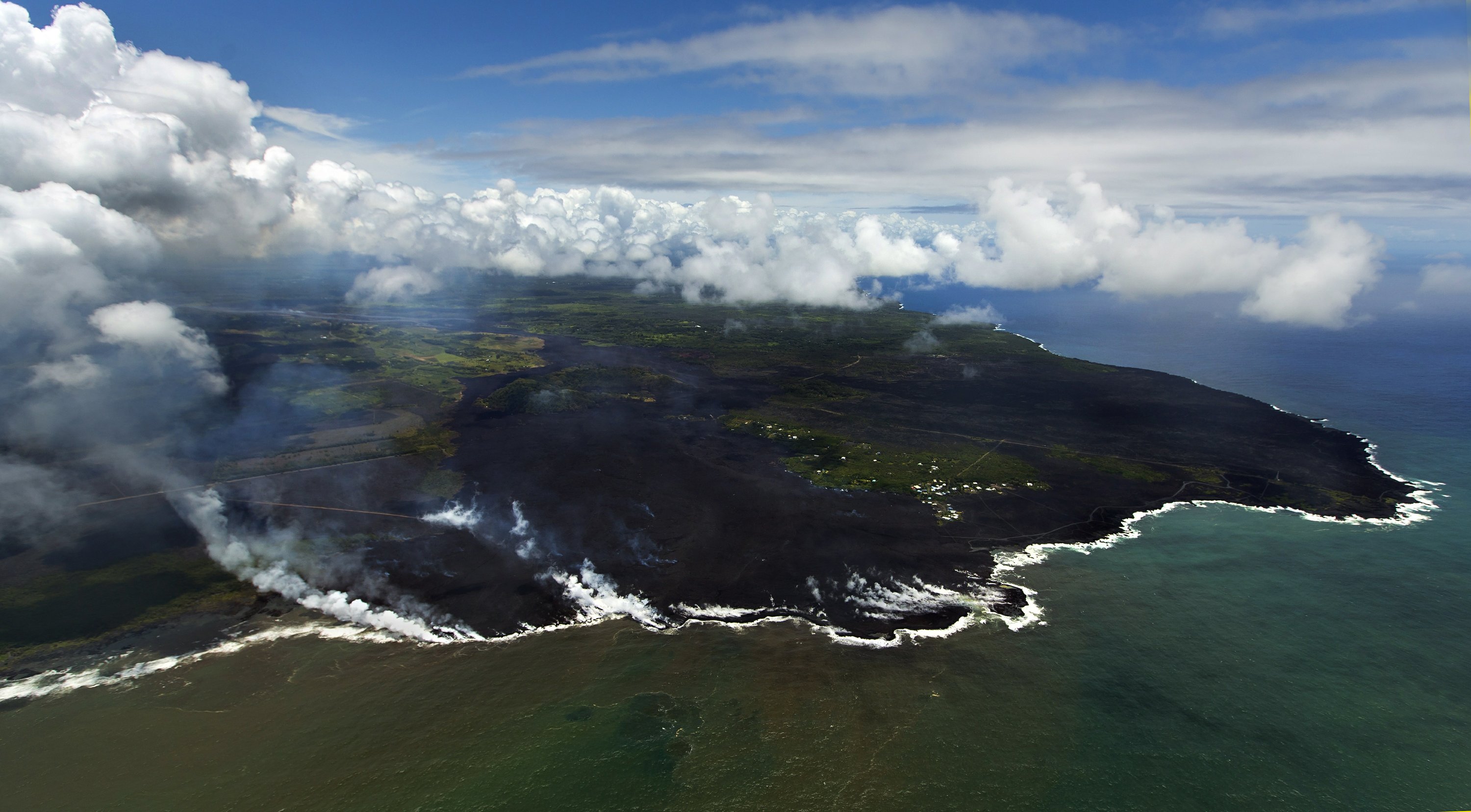 Разрушение островов. Хавайи-Волкейнос Гавайи. Национальный парк Гавайские вулканы. Гавайи вулканический остров. Гонолулу вулкан.