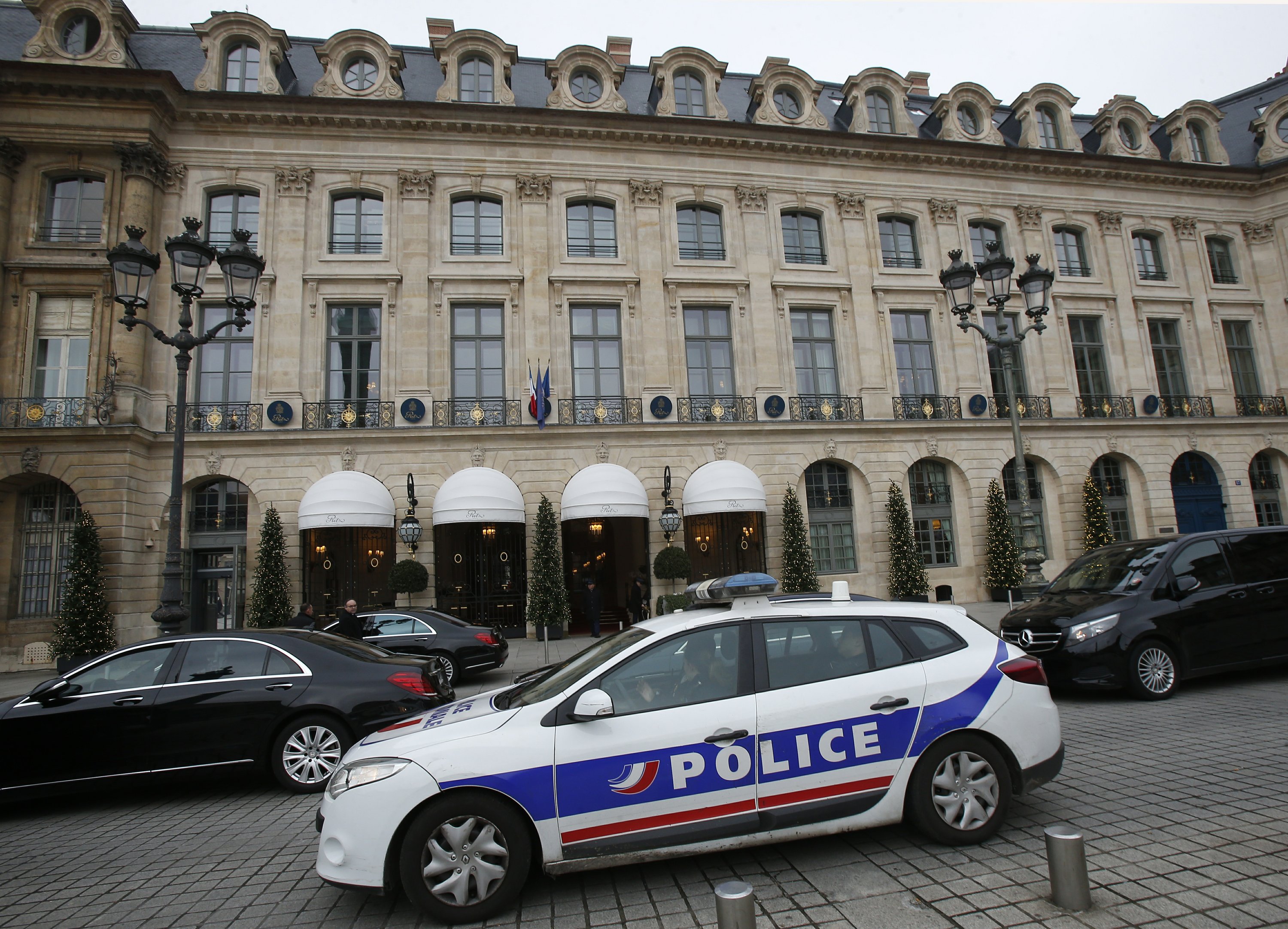 cartier jewelry heist in paris