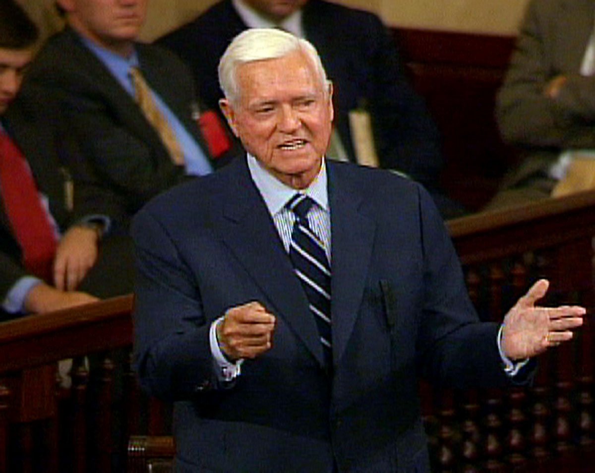 Ex-Sen Ernest 'Fritz' Hollings of South Carolina dies at 97