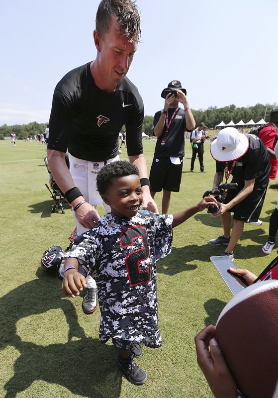 atlanta falcons military jersey