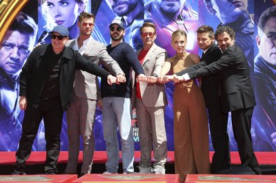 Kevin Feige, Chris Hemsworth, Chris Evans, Robert Downey Jr., Scarlett Johansson, Jeremy Renner, Mark Ruffalo