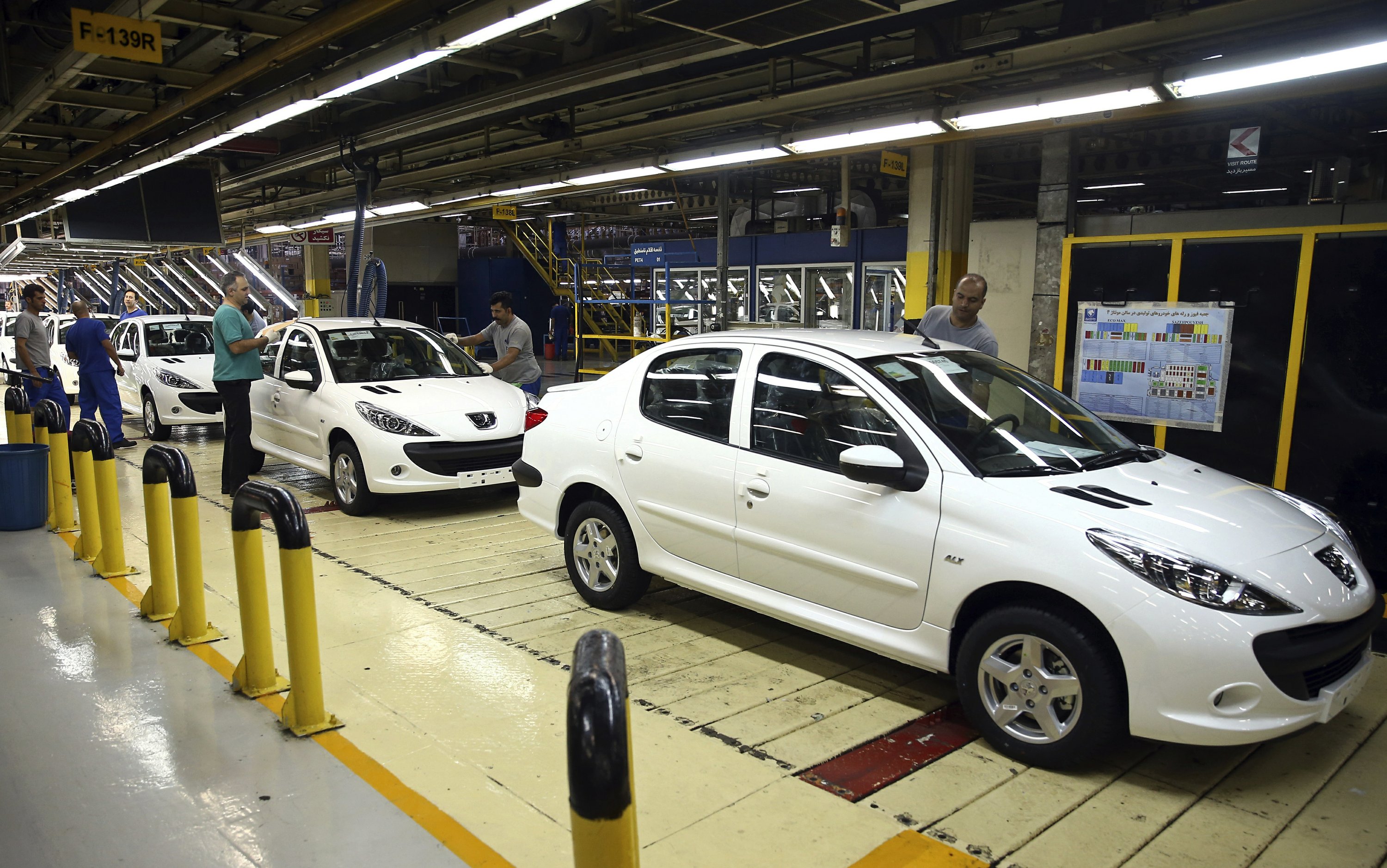 Iran S Domestic Car Market Stalls As Nuclear Deal Falters