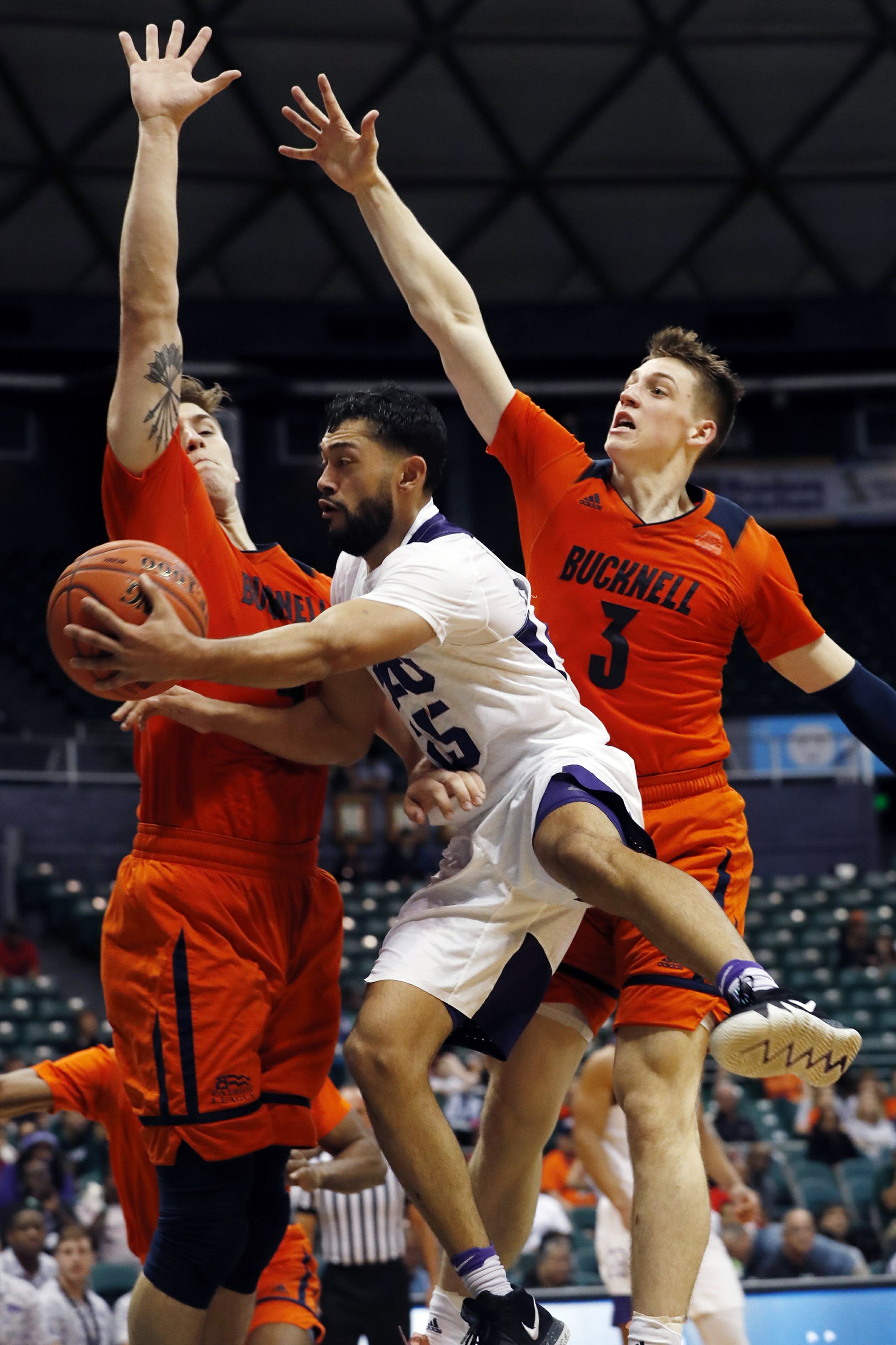 TCU advances to title game of Diamond Head Classic AP News