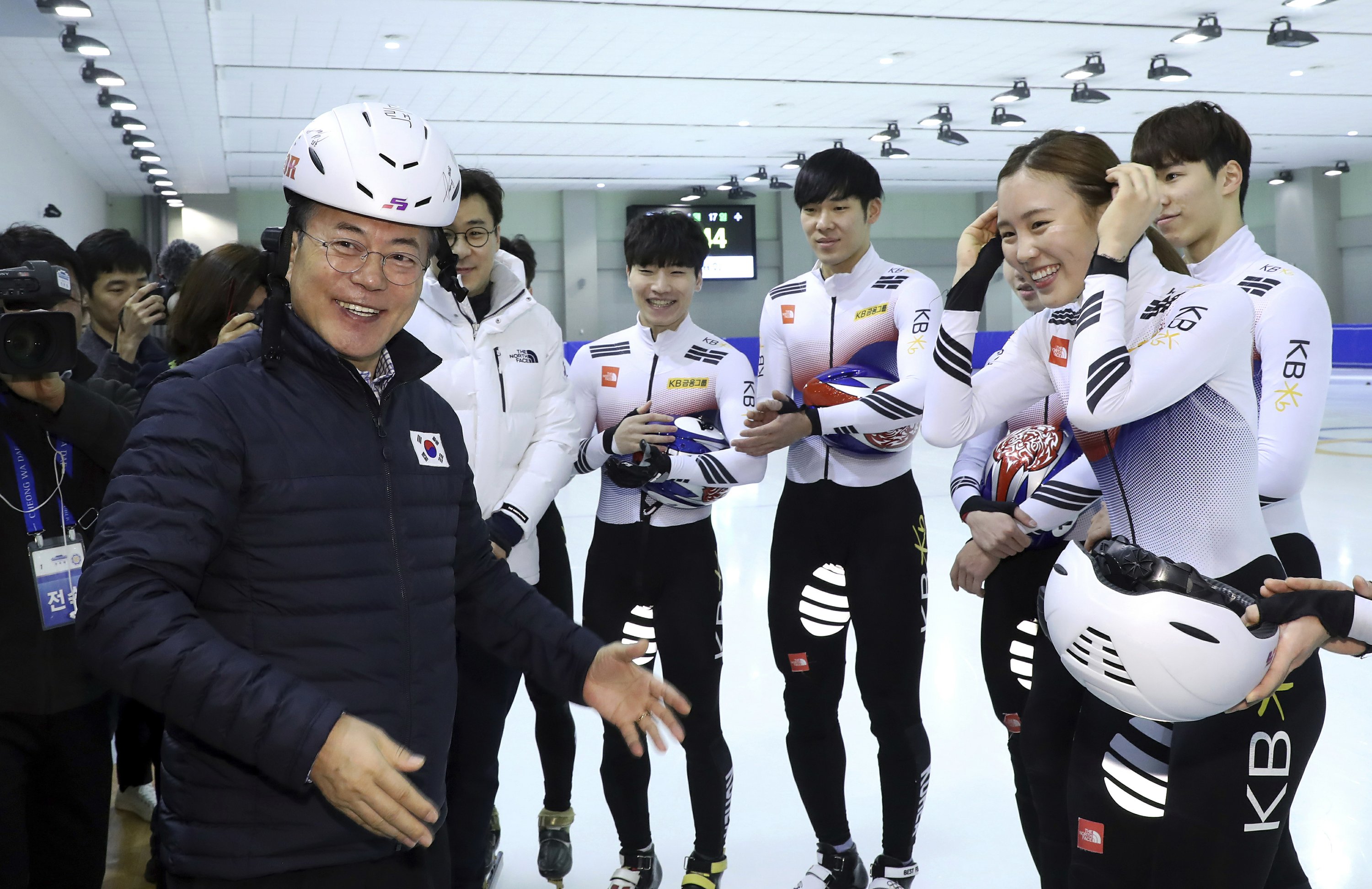 Спортсмены южной кореи. Корейцы спортсмены. Спортсмены из Южной Кореи. Спорт в Южной Корее. Популярные корейские спортсмены.