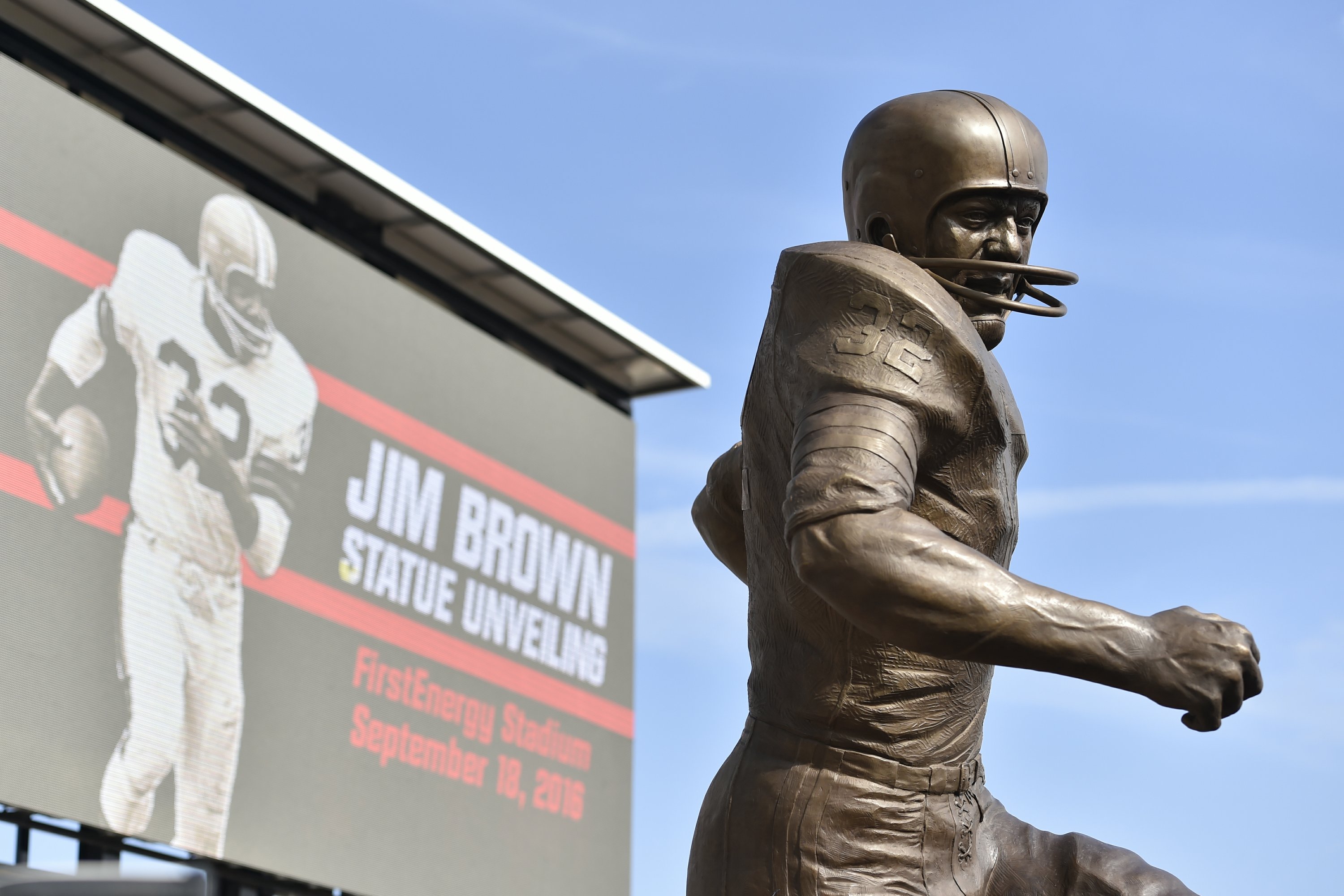 bronze statues at pro player stadium