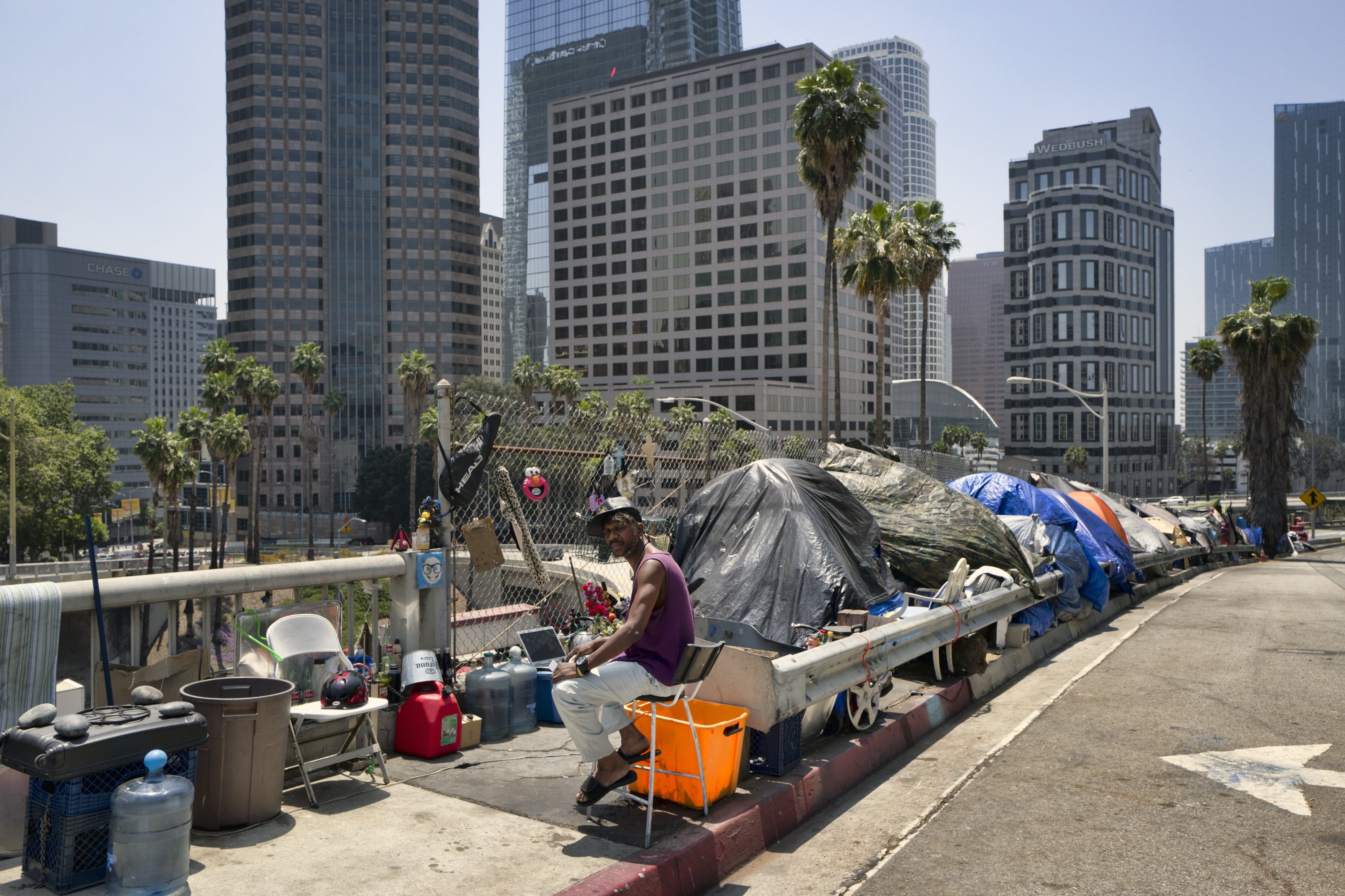 Report Finds Many Homeless Opt Not To Stay In Shelters In La Report Finds Many Homeless Opt Not To Stay In Shelters In La