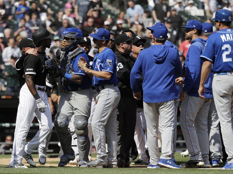 Royals Hit Anderson After Chisox Ss Flips Bat Benches Clear