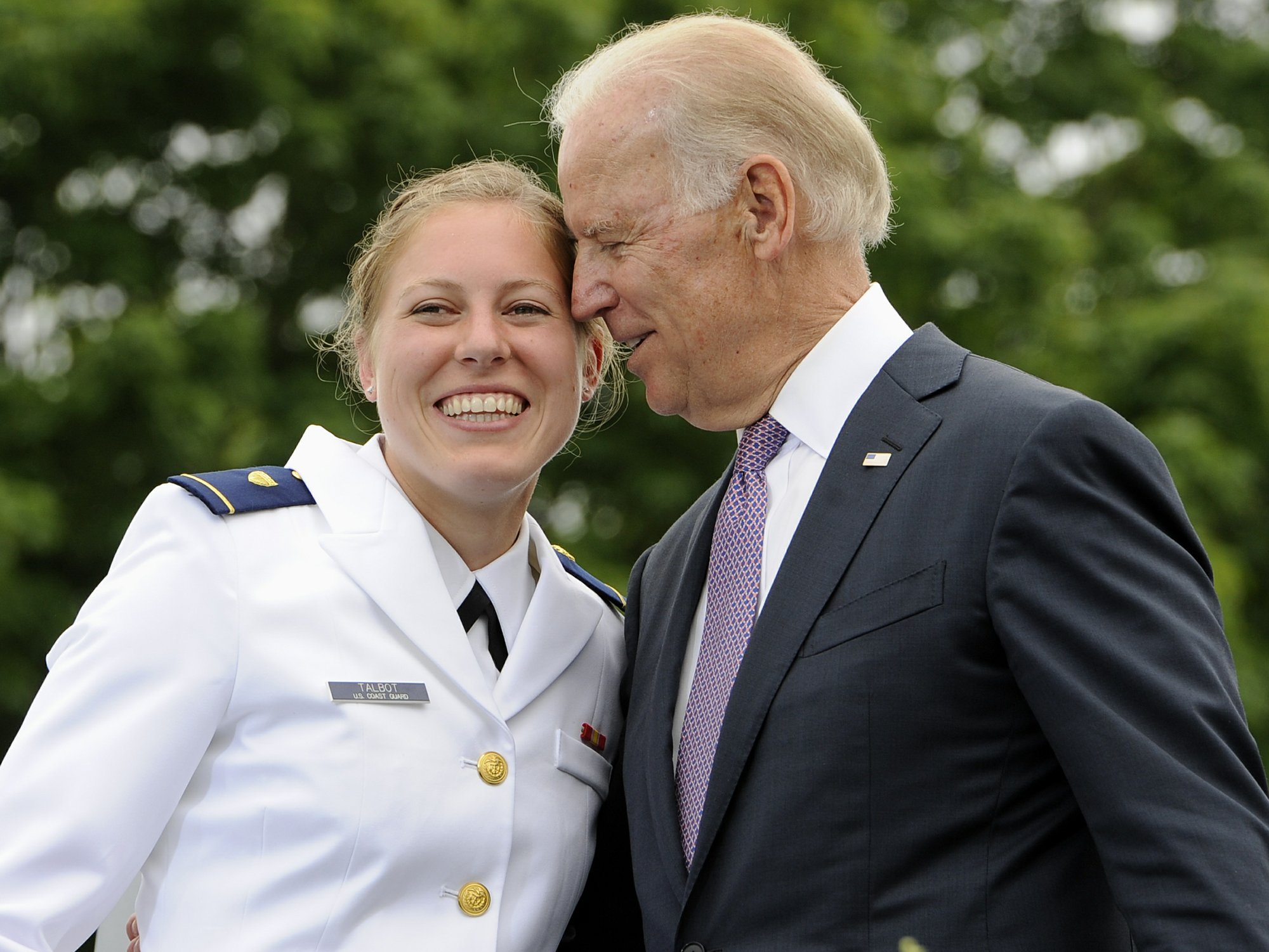 Wedge Polering overholdelse He hugs everybody': Women divided over defense of Biden | AP News