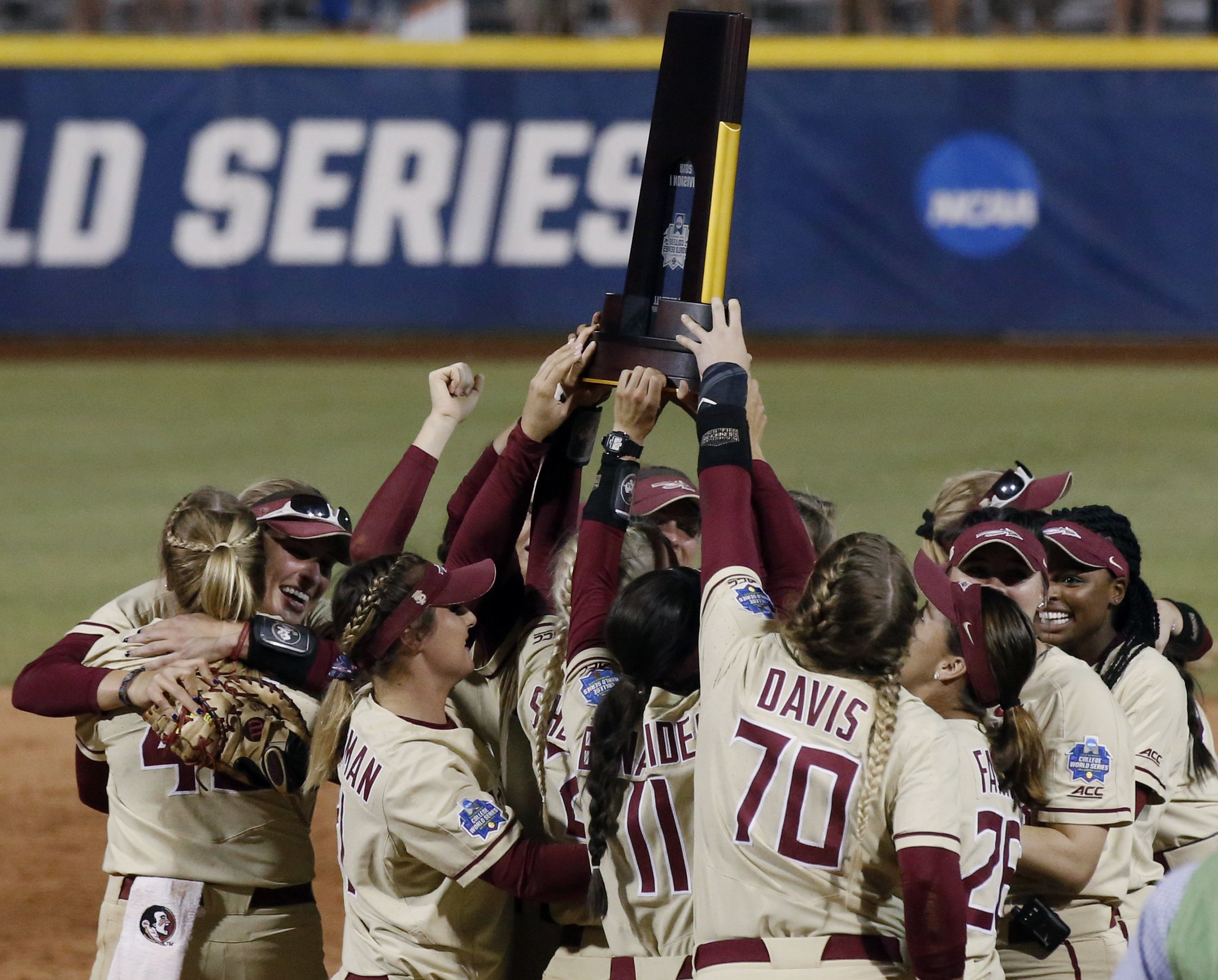 Florida State tops Washington to win 1st softball title AP News