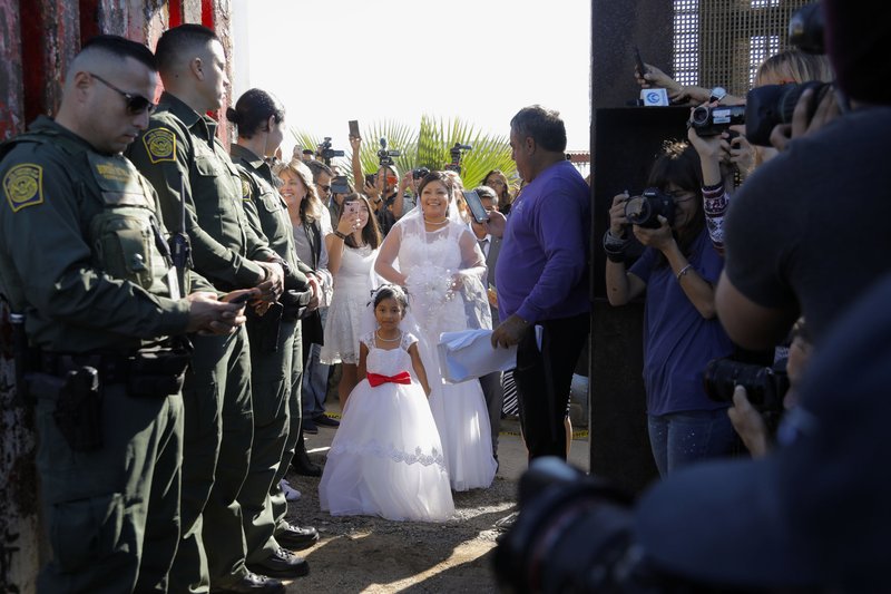 Cross Border Wedding Held As California Door Of Hope Opens