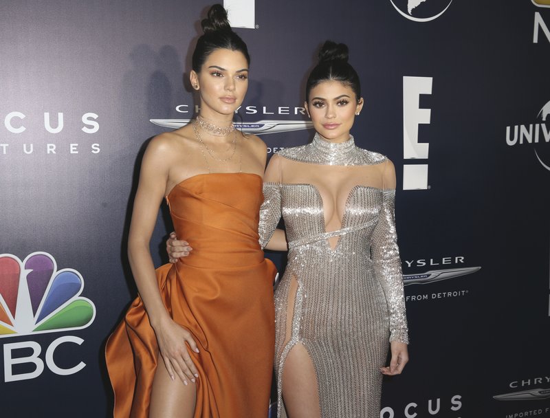 Kylie And Kendall Jenner Apologize After Heat Over T Shirts