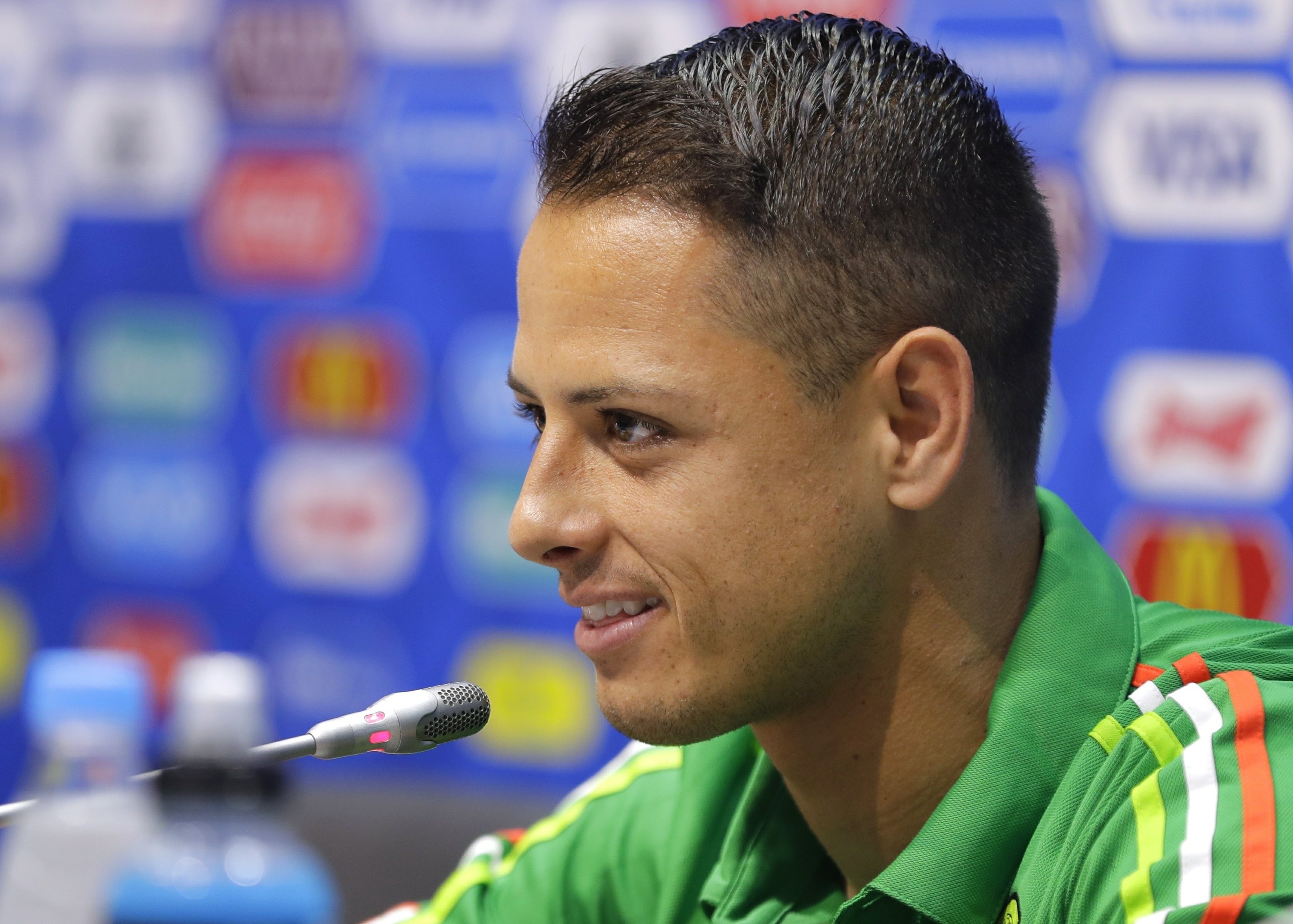 Chicharito” Hernández es transferido a West Ham | AP News