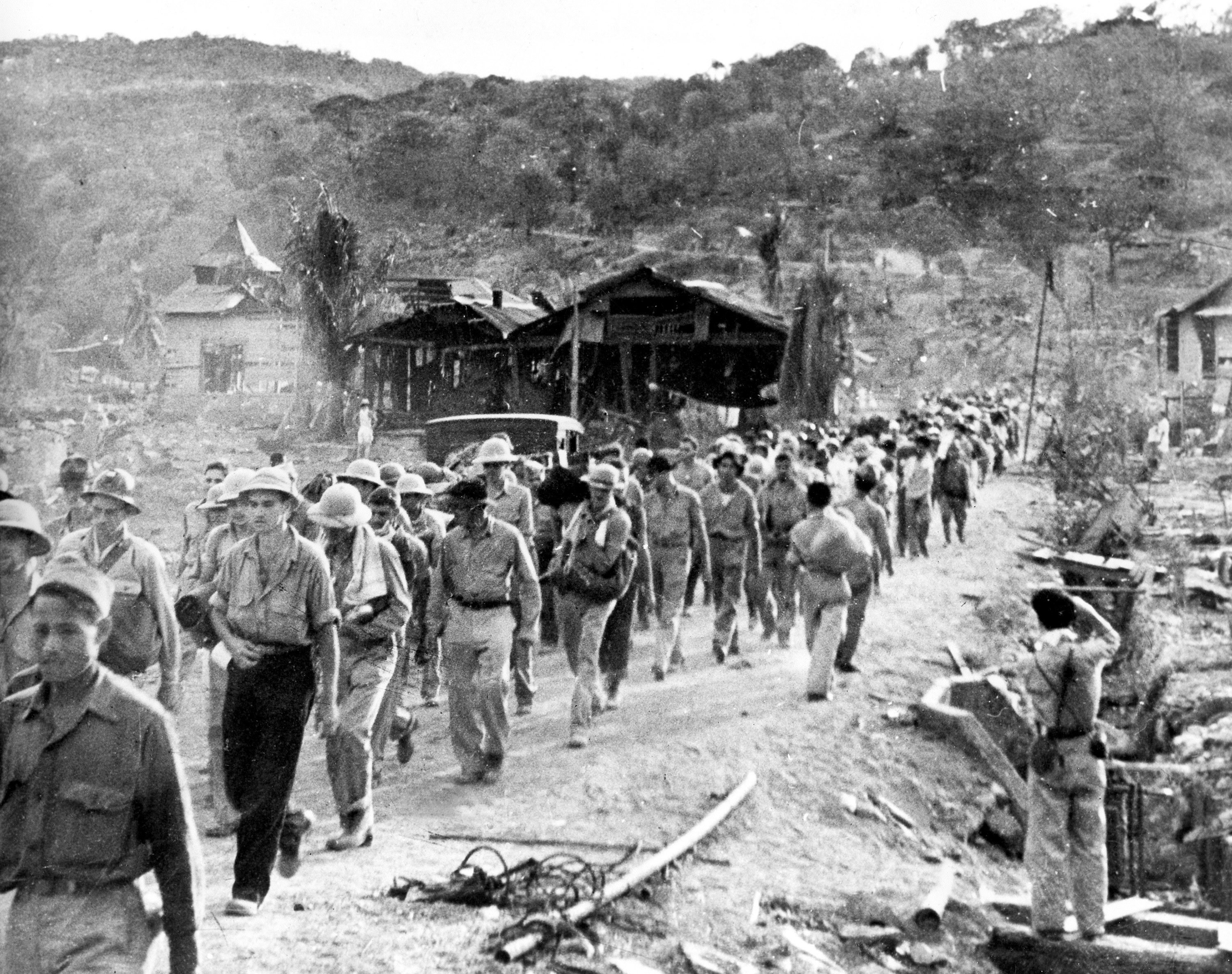 Filipino Bataan Death March survivors mark 75th anniversary AP News