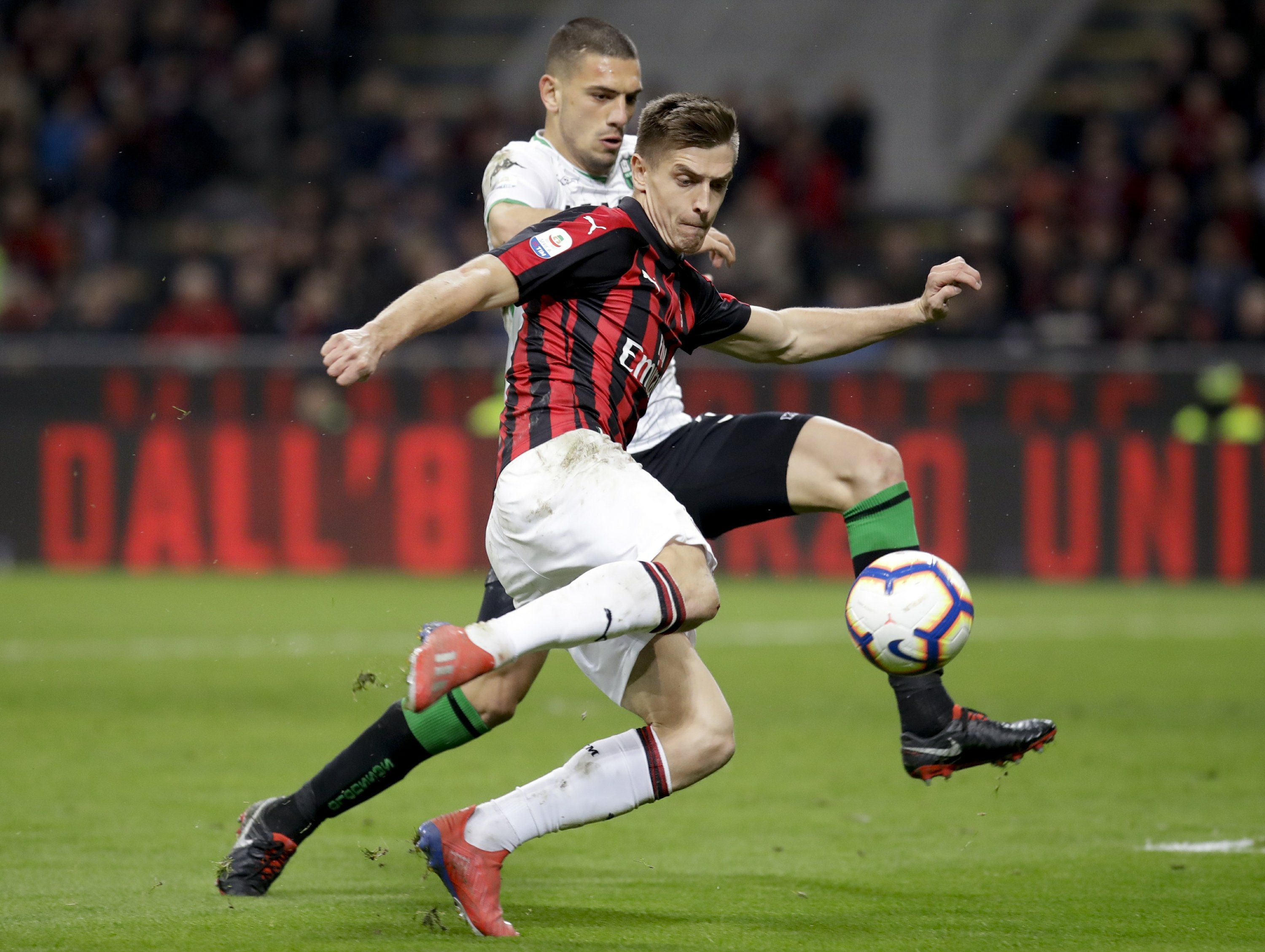 Ac Milan S Rise Mirrors Inter S Decline In Serie A