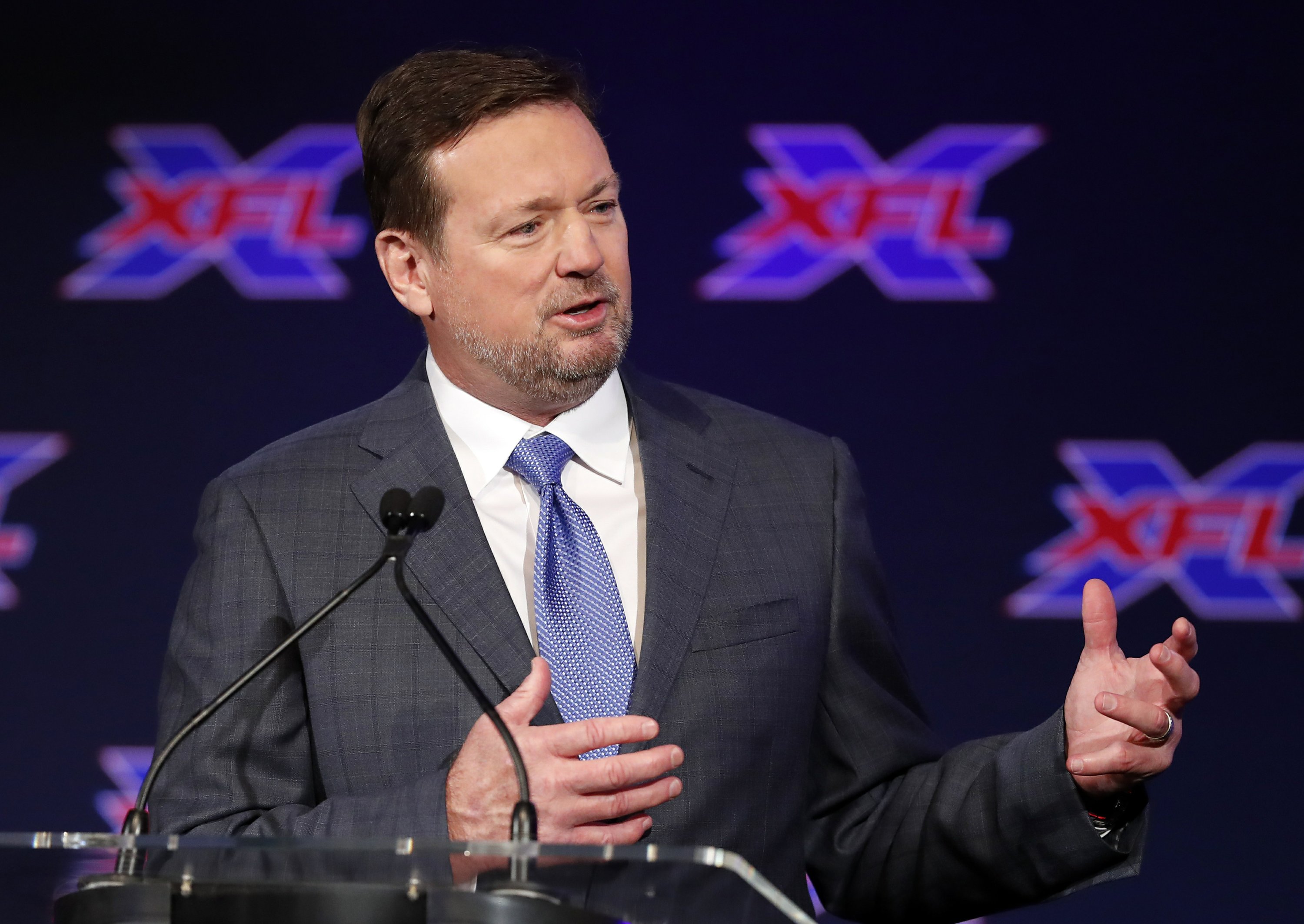 Ex-Oklahoma coach Bob Stoops back with XFL's Dallas team | AP News