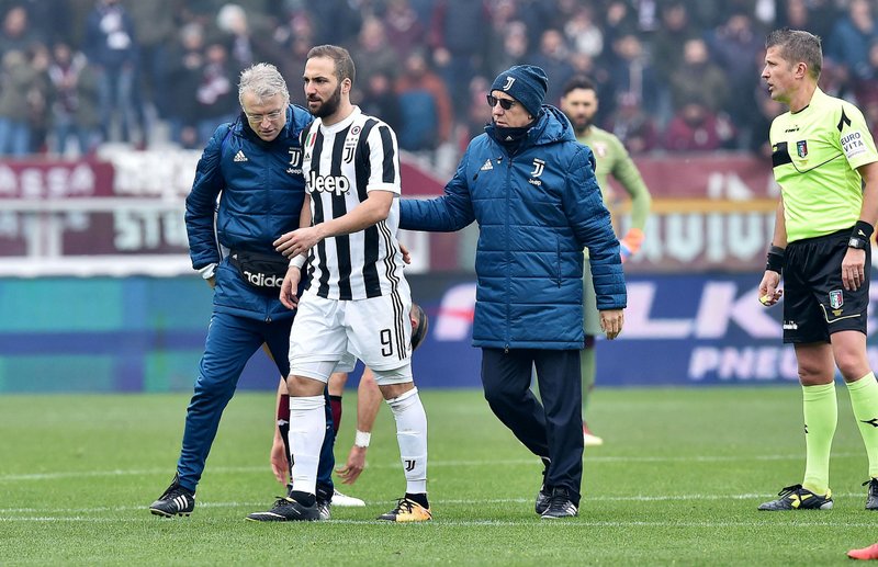 Juve Win Is Costly With Higuain Bernardeschi Injuries