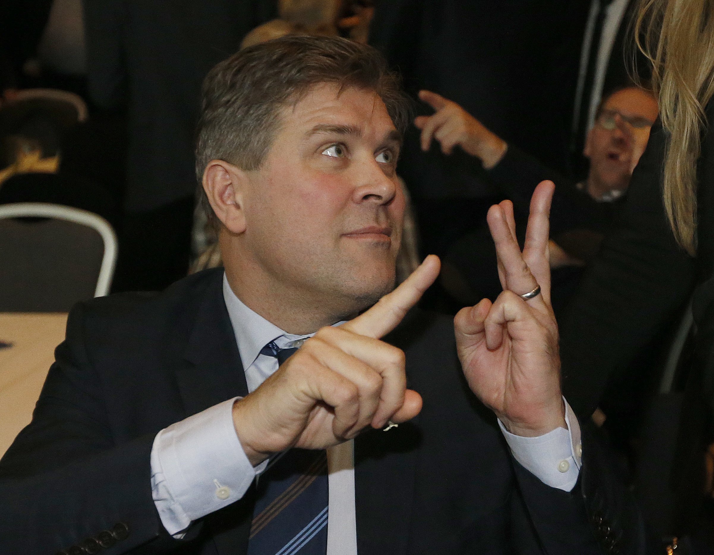 Iceland gets new govt, could restart talks on entering EU