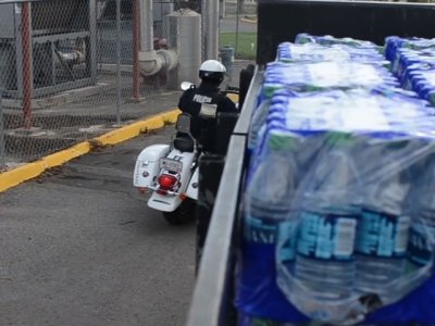 Raw: FEMA, Military Deliver Water in Puerto Rico