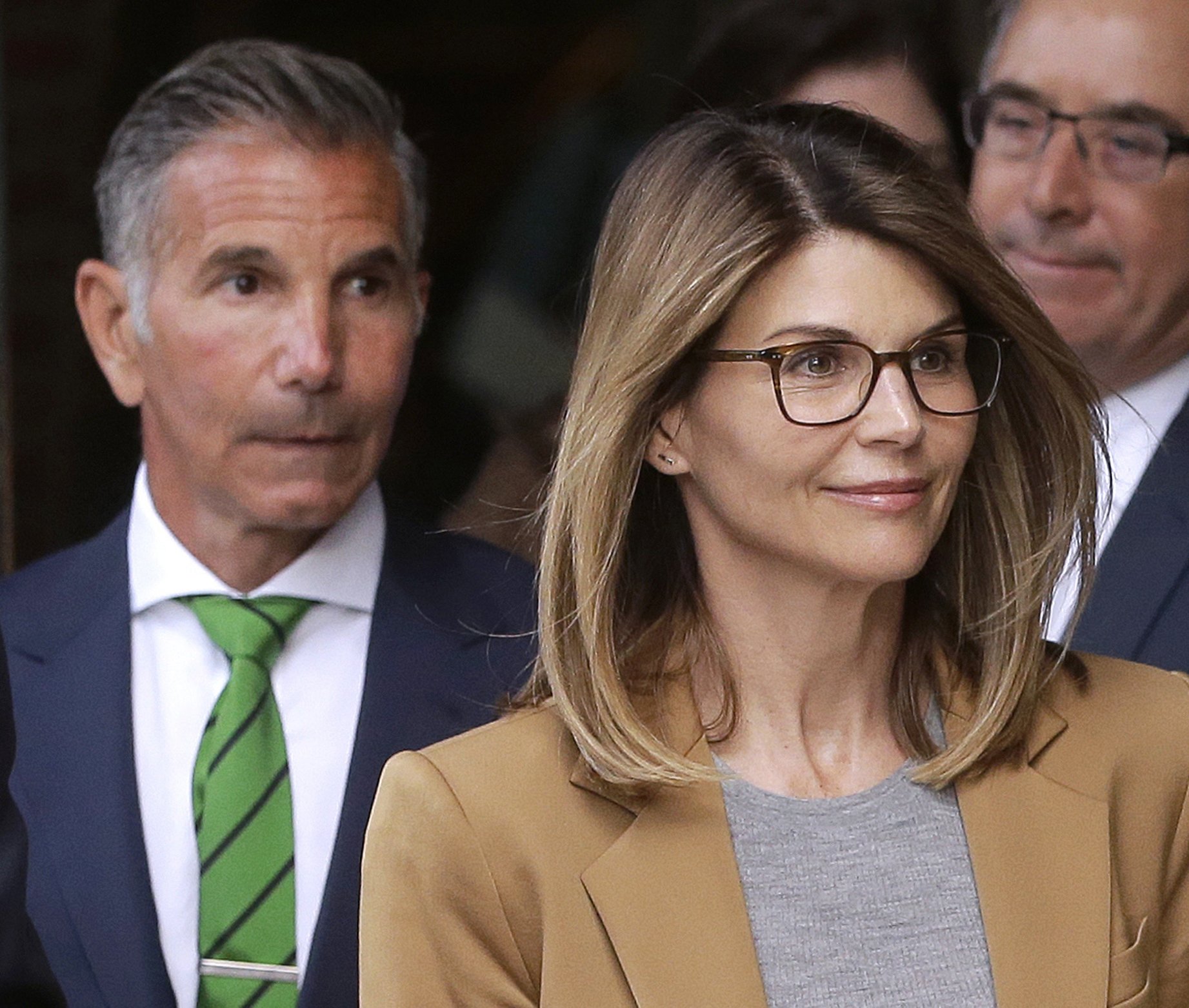 Loughlin, Giannulli plead not guilty in college bribery scam Loughlin, Giannulli plead not guilty in college bribery scam