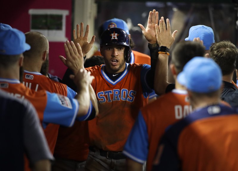 Davis Hits Hr Astros Score On Wild Pitch To Beat Angels 2 1