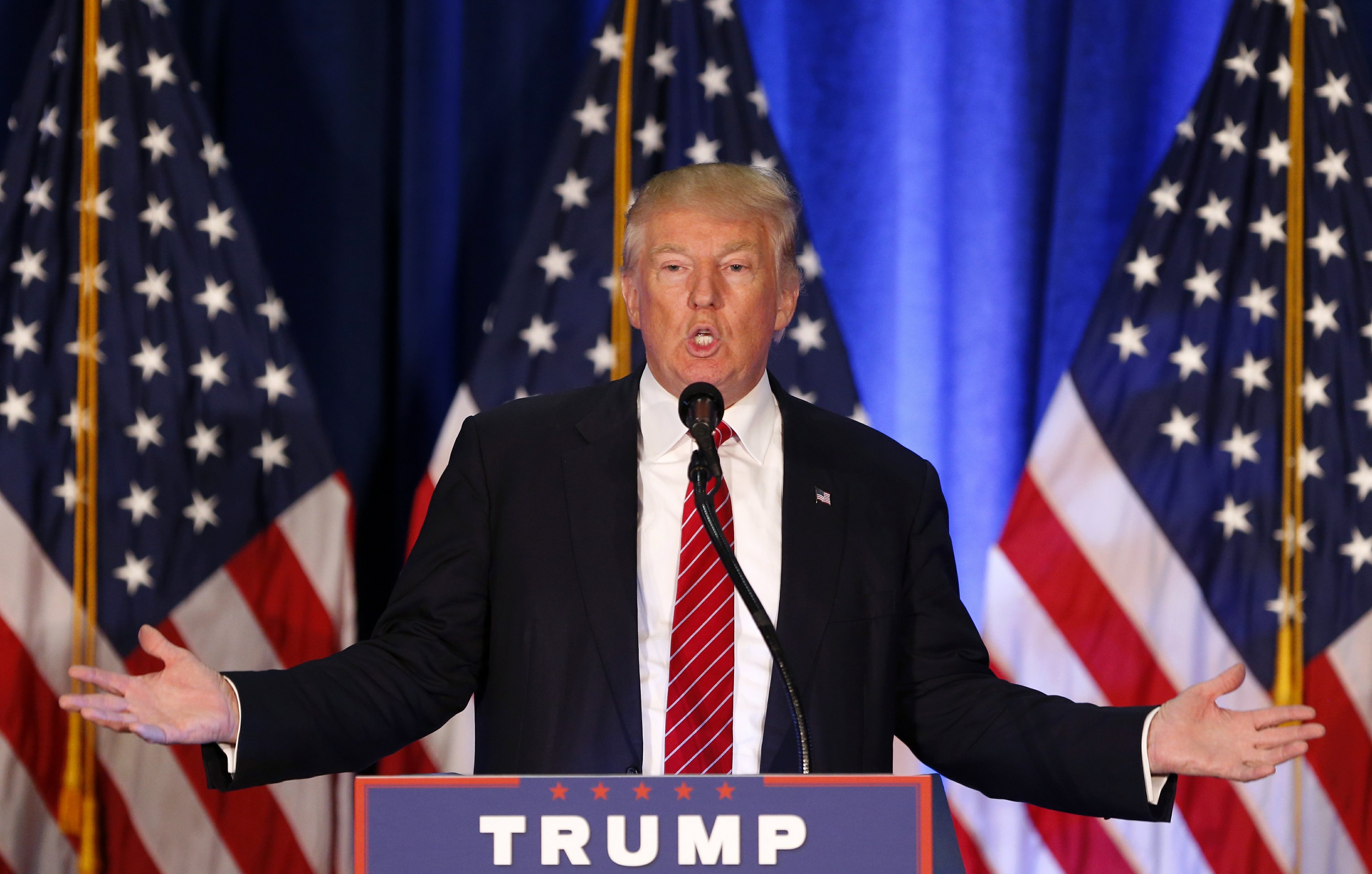 Trump calls for 'extreme vetting' of immigration applicants