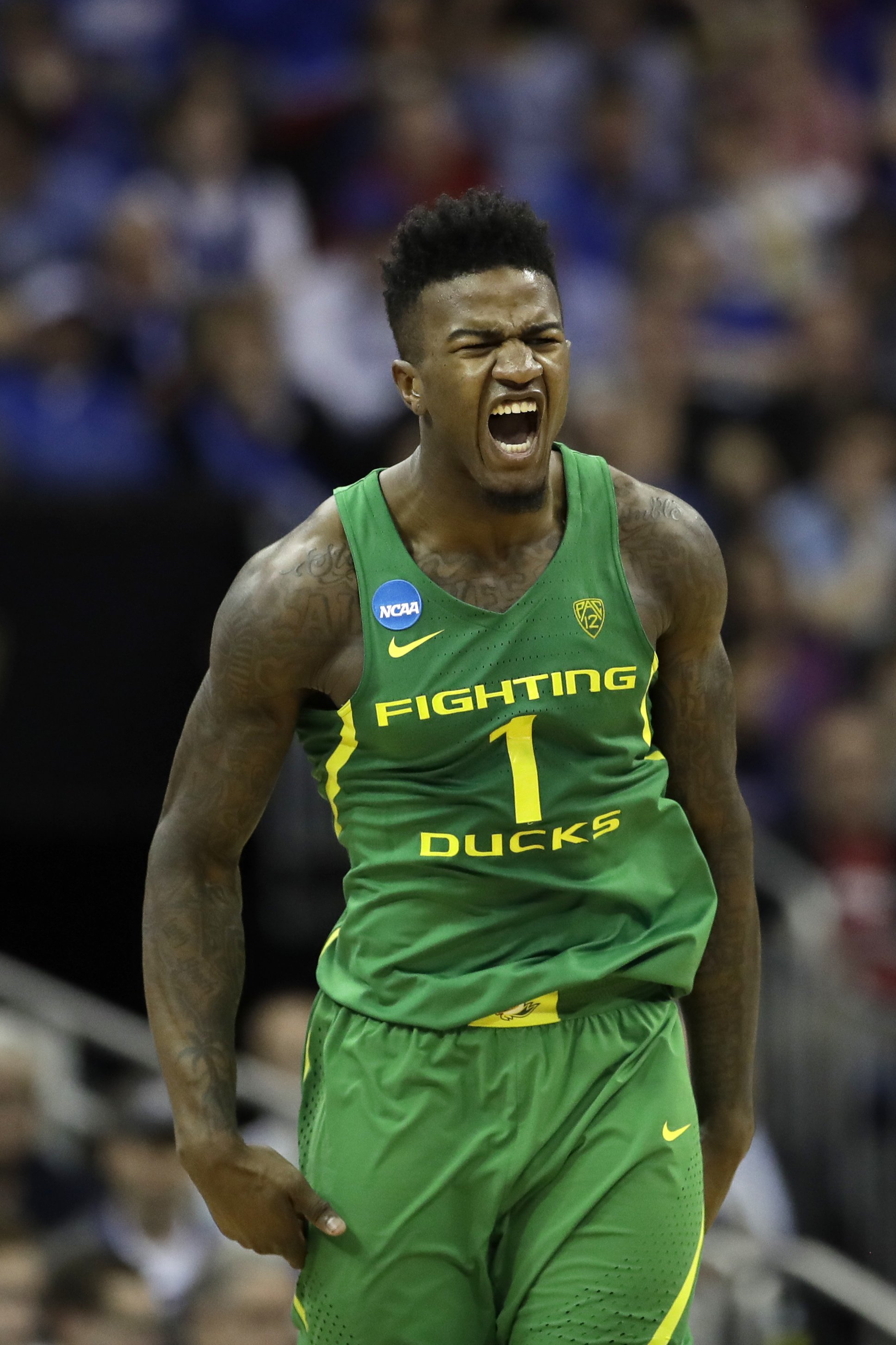 Jordan Bell latest Oregon player to declare for draft