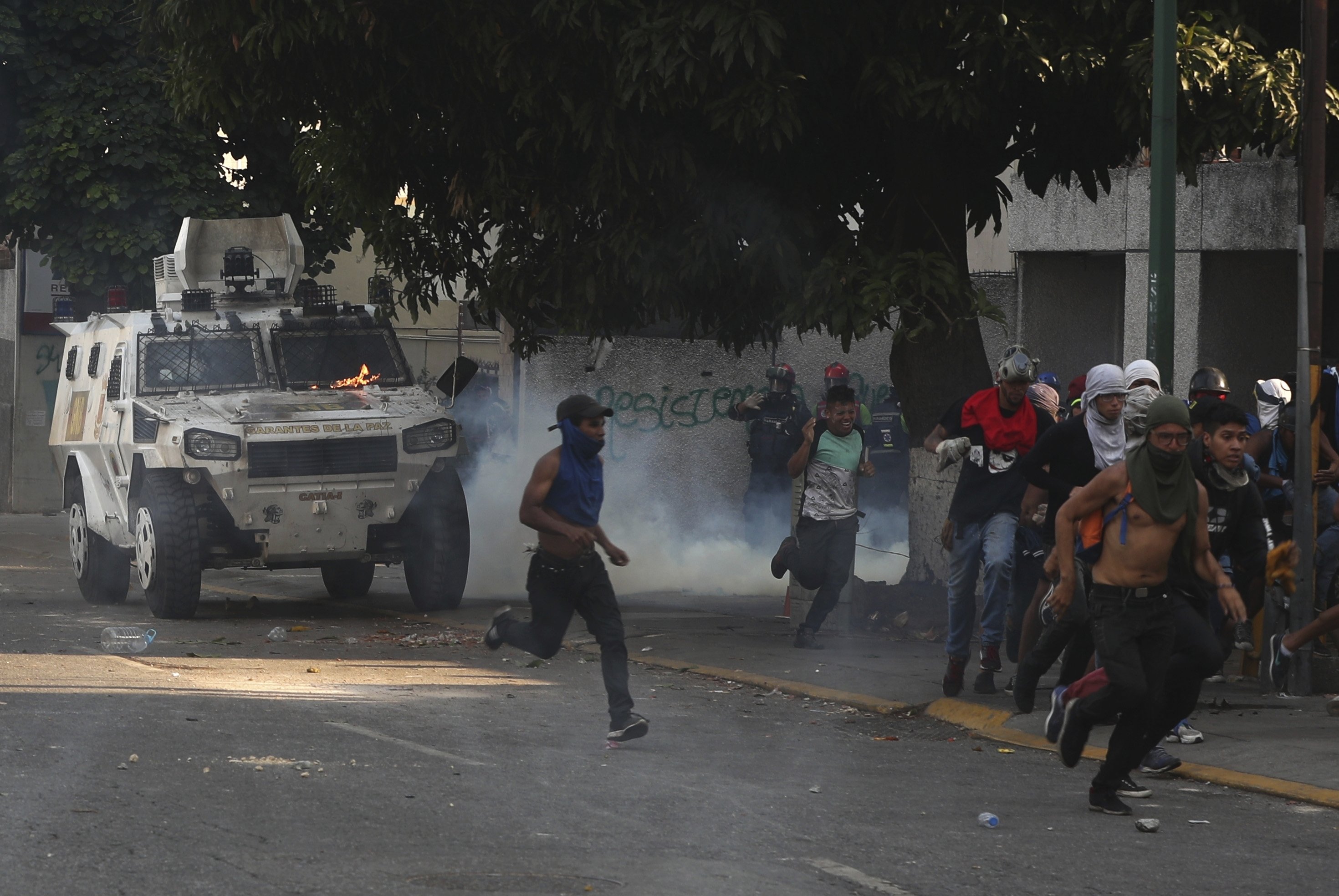 The Latest More Clashes In Venezuela S Political Crisis AP News   2940 