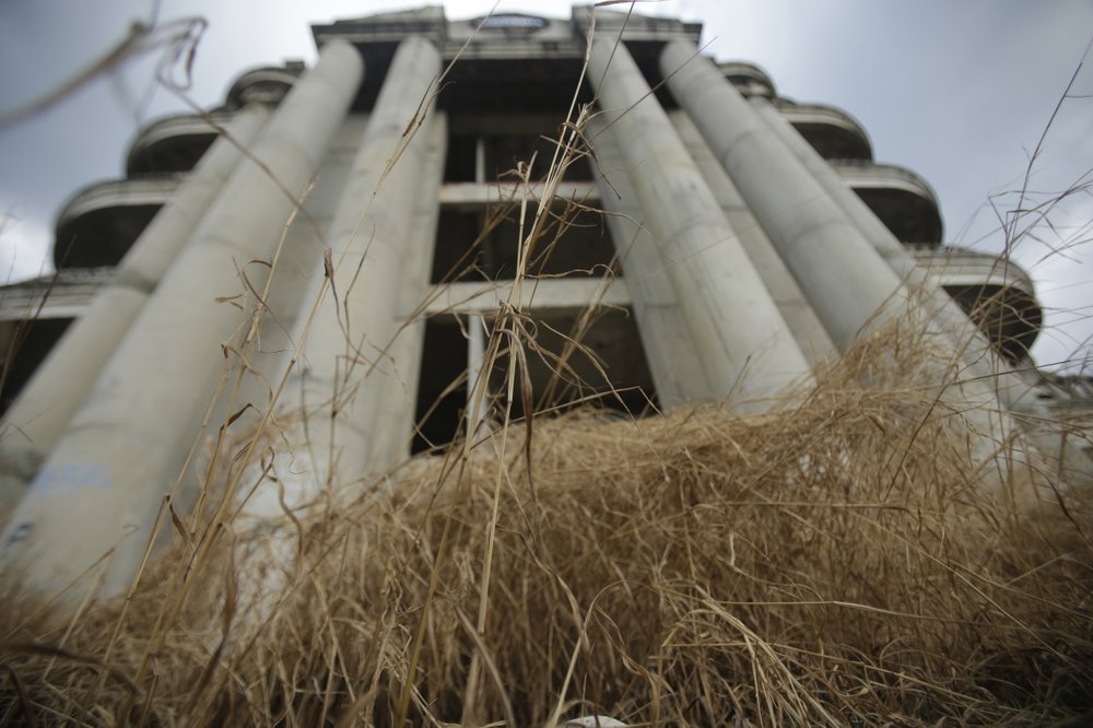 Ghost Tower Haunts Bangkok Years After Financial Crisis