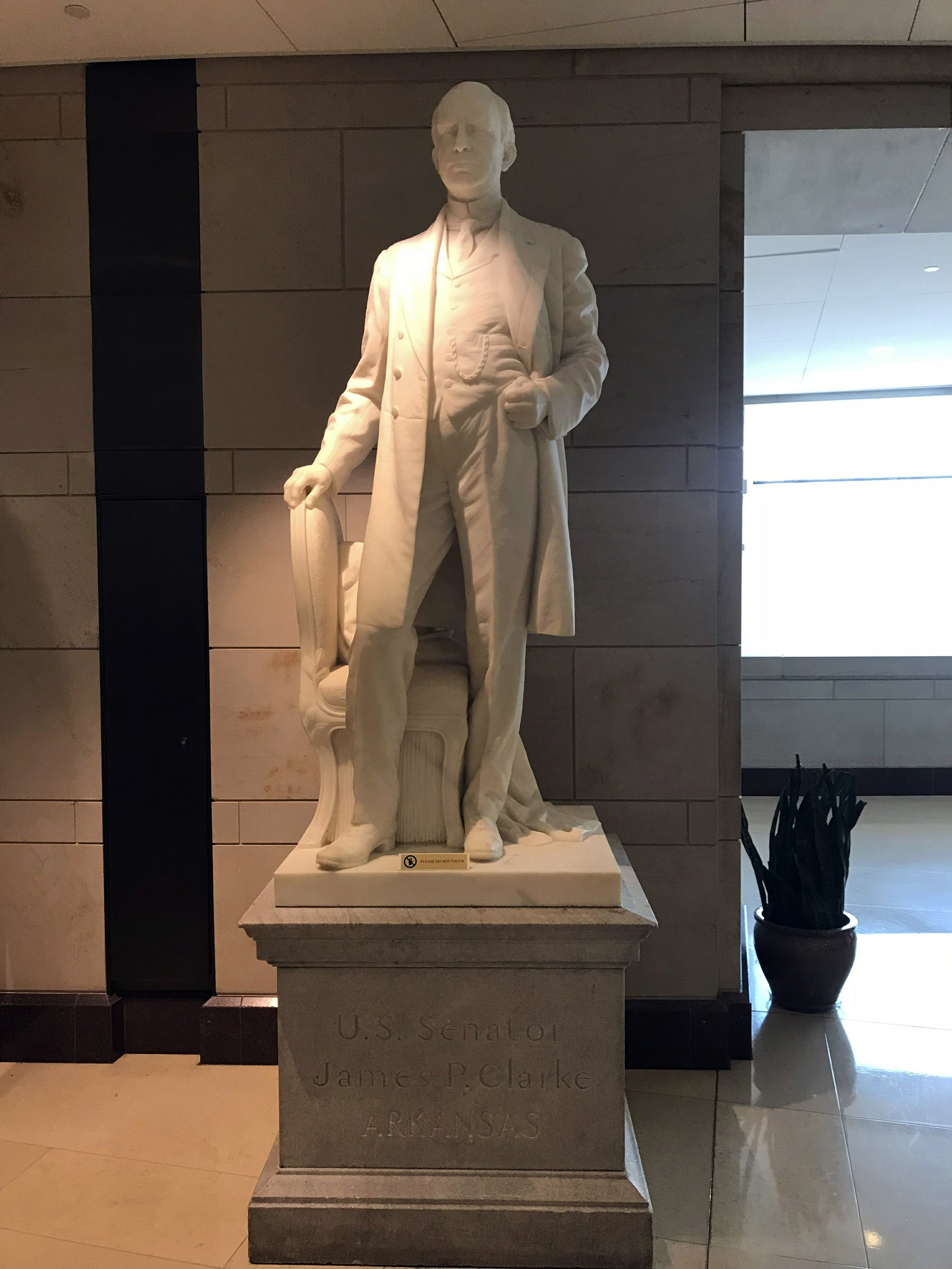 Arkansas Senate endorses Daisy Bates, Johnny Cash statues AP News