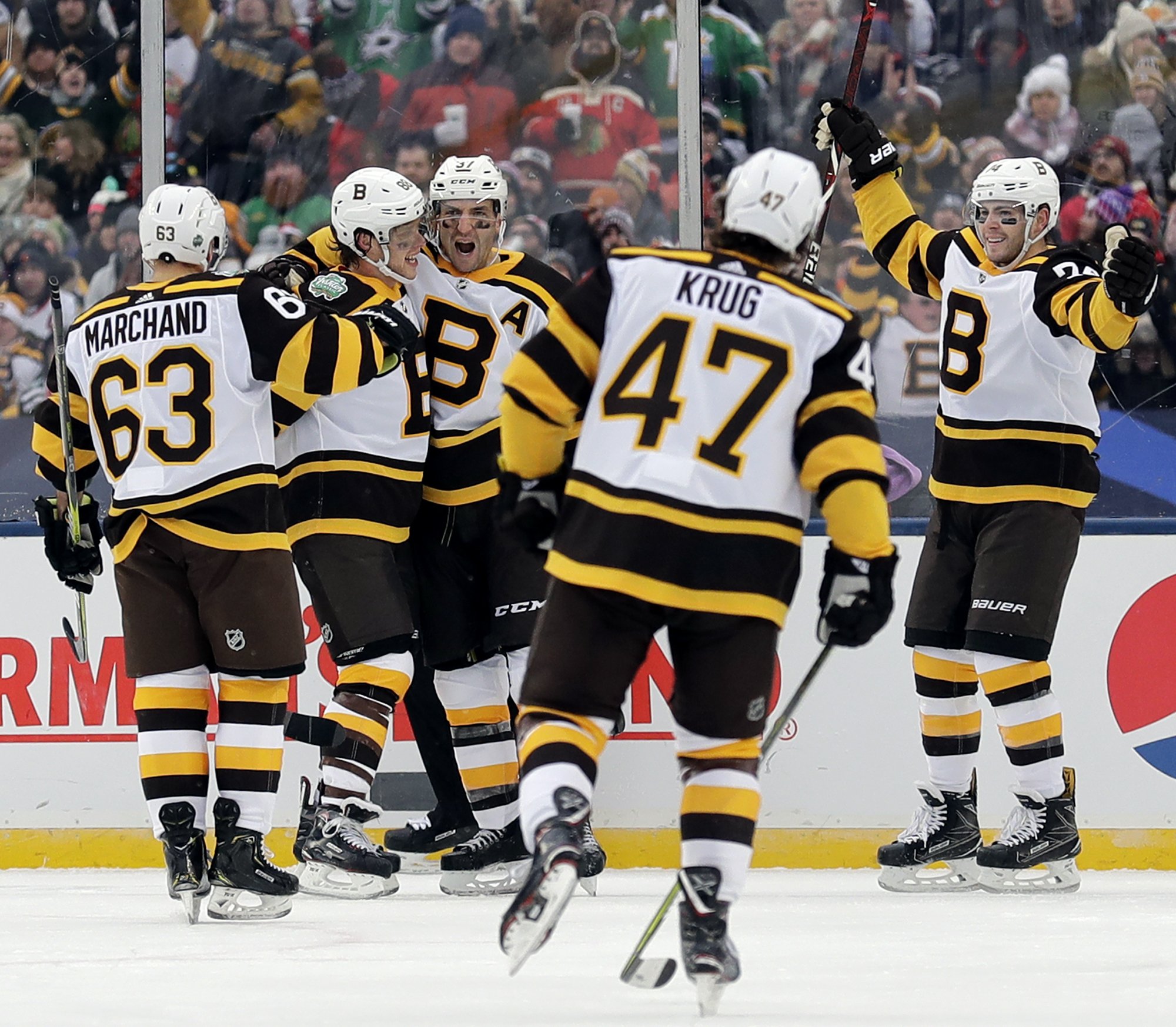 pastrnak jersey winter classic