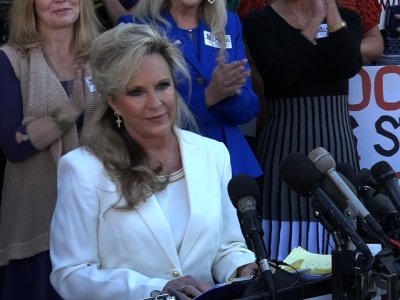 Wife: Alabama Candidate Moore 'Won't Step Down'